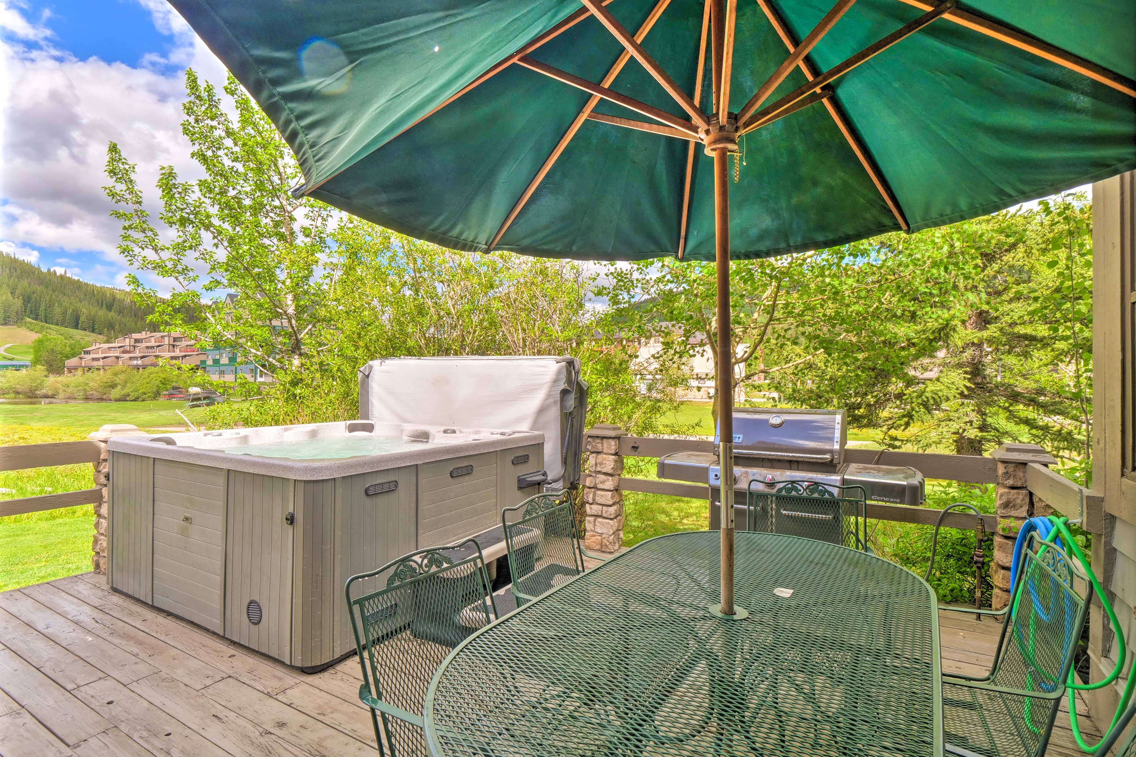 Private Deck | Hot Tub | Gas Grill