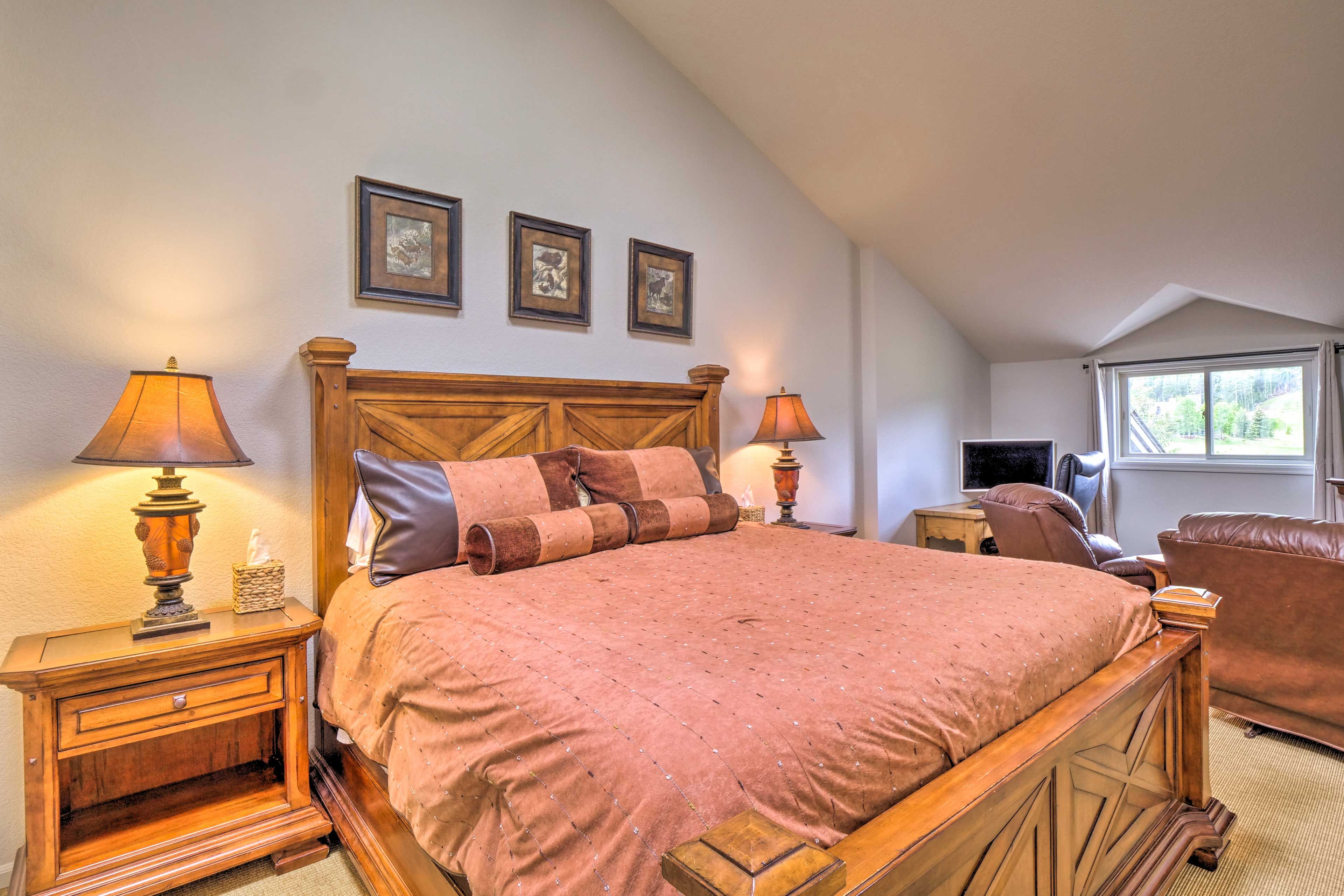 Bedroom 1 | King Bed | Full Sleeper Sofa