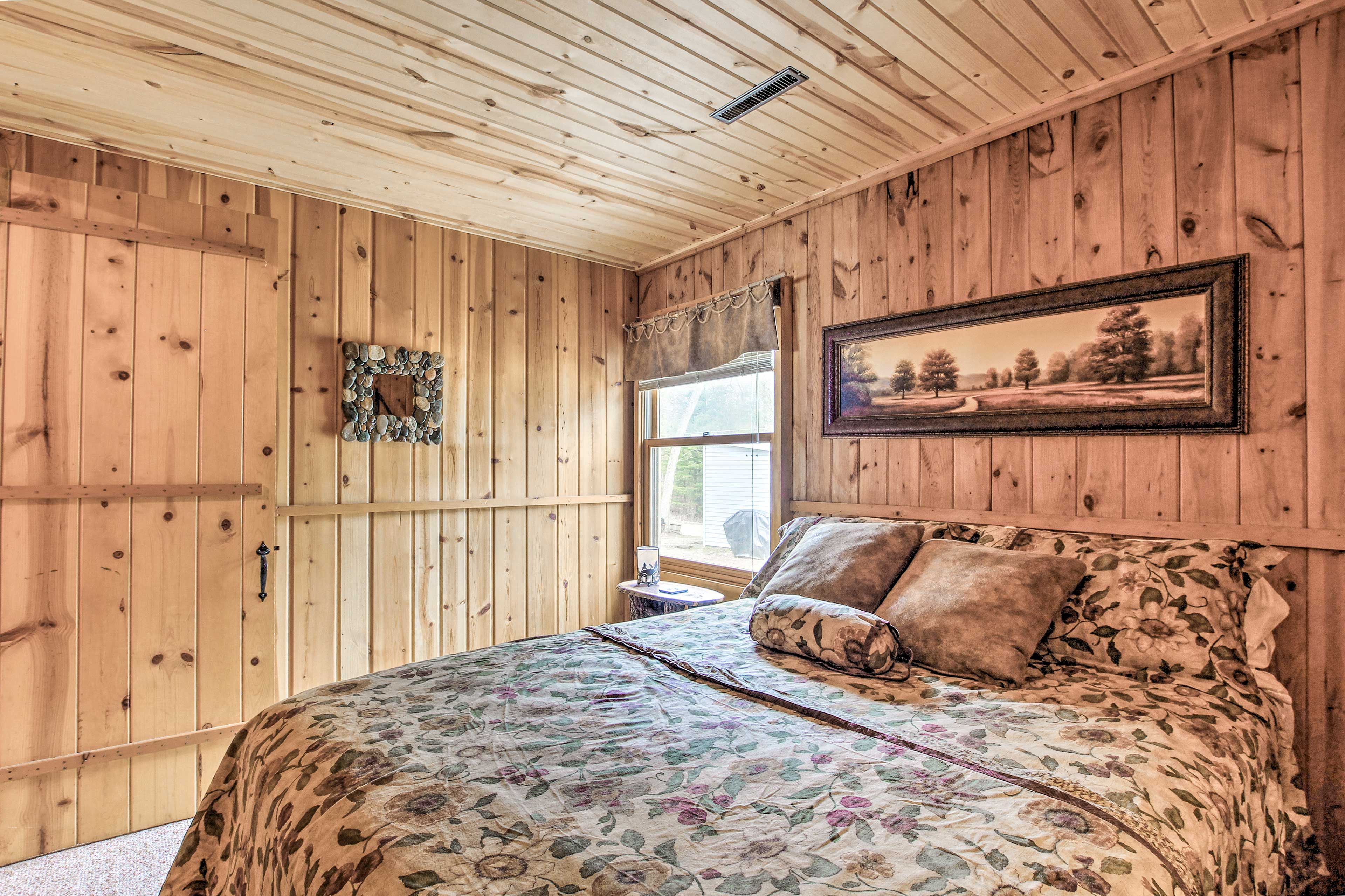 There’s plenty of closet space to unpack.