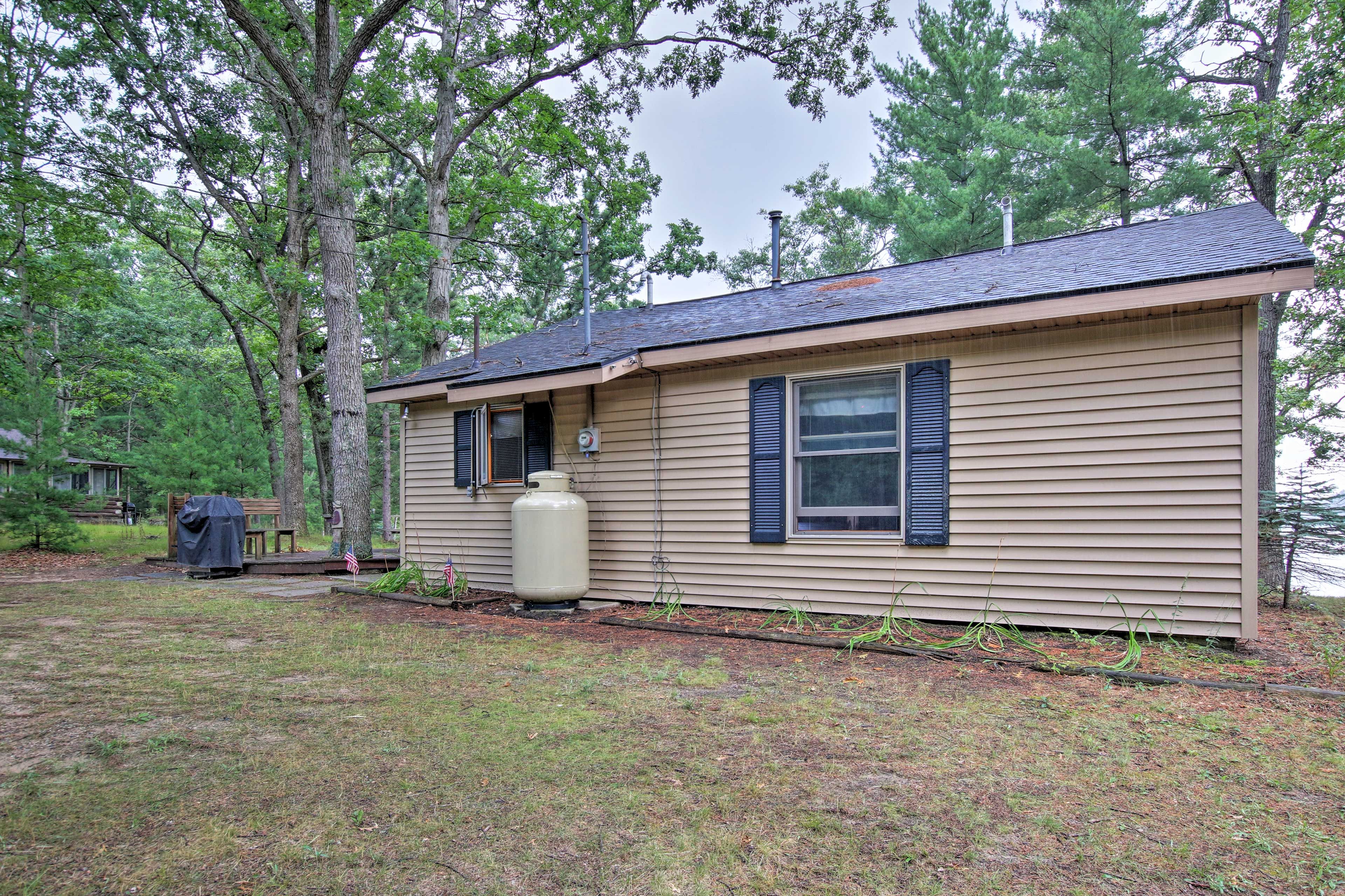 Let the kids run and play in this spacious yard.