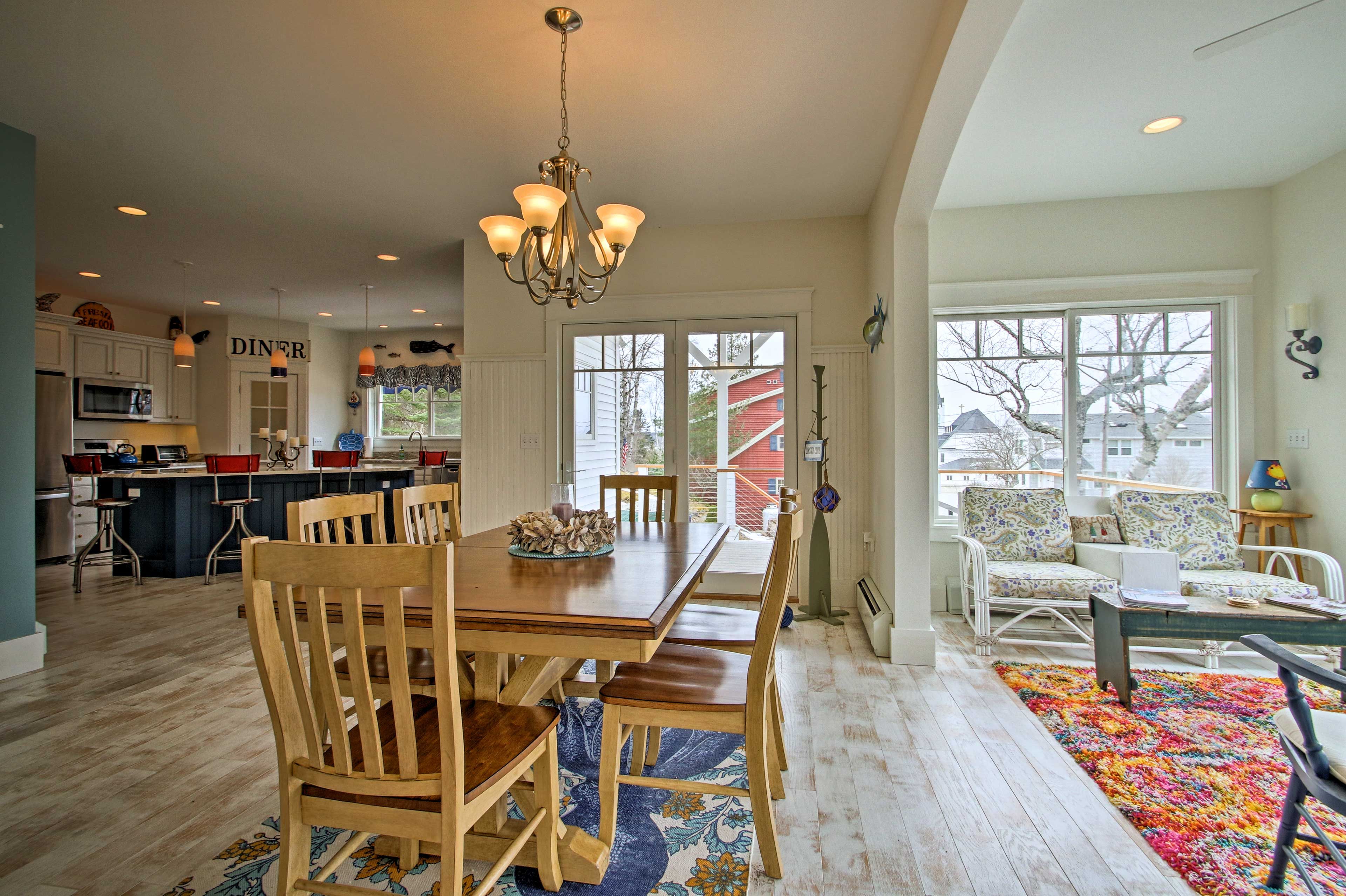Dining Space | Dishware/Flatware