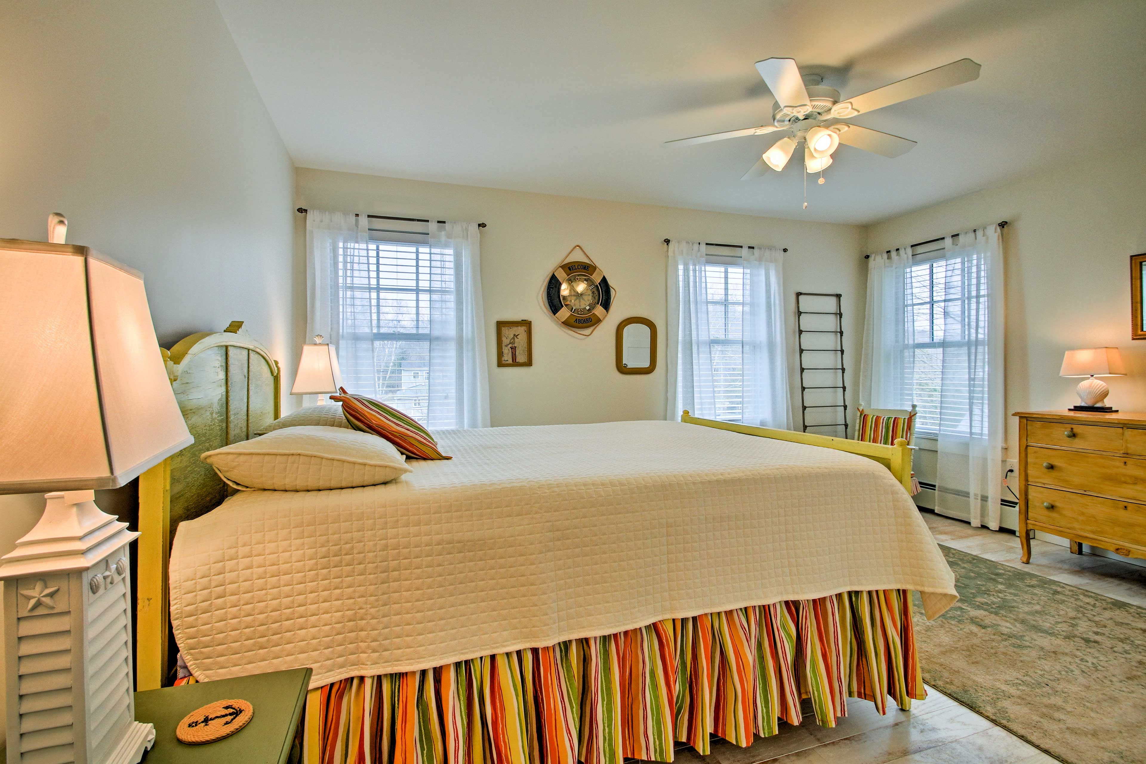 Bedroom 2 | Queen Bed
