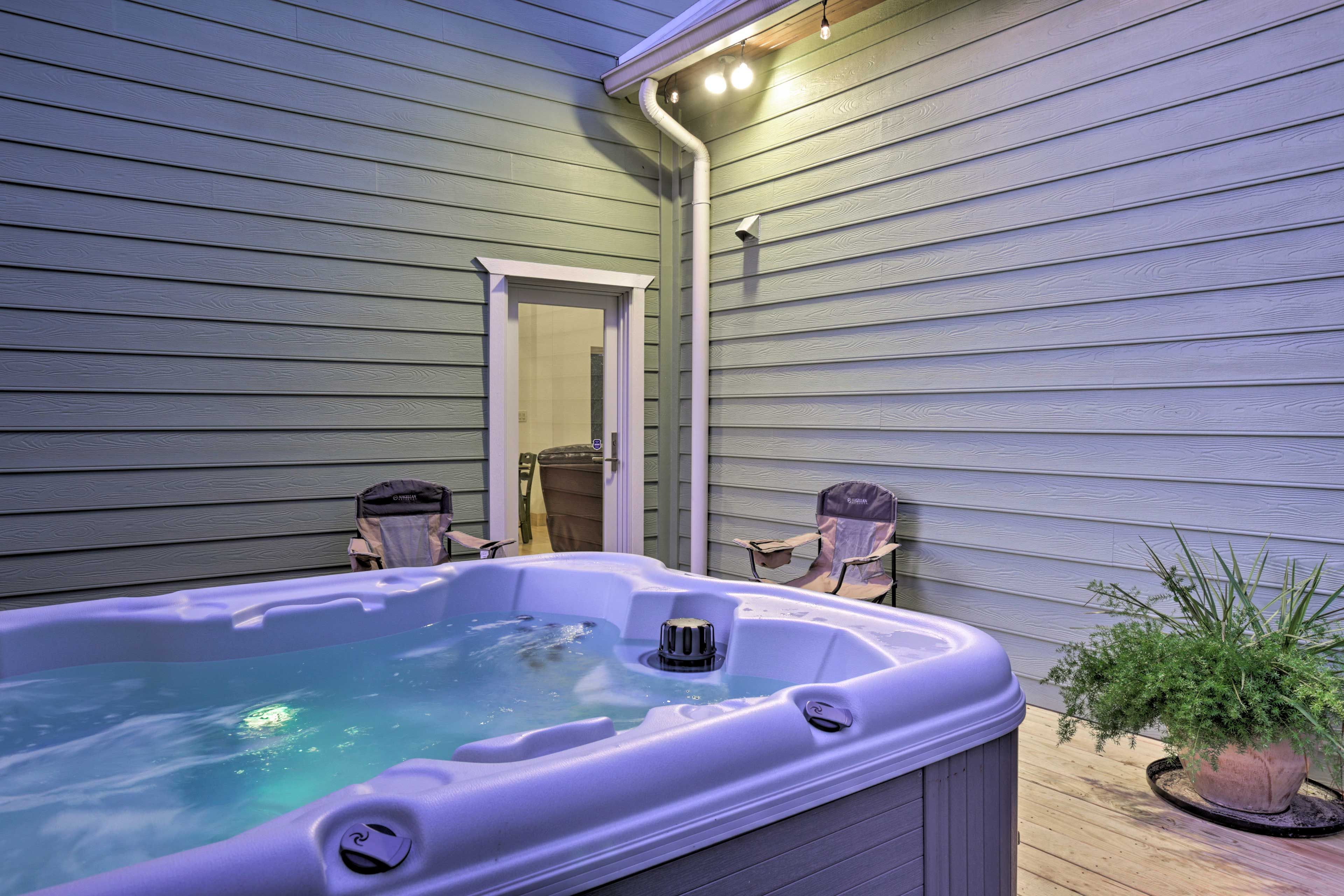 Private Hot Tub | Scenic Views