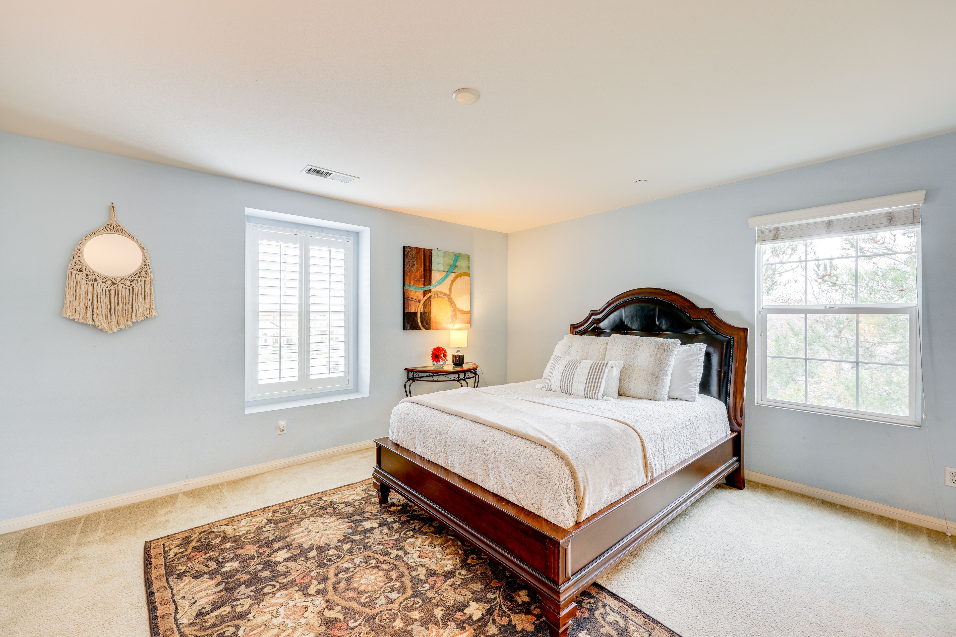 Bedroom 1 | Queen Bed