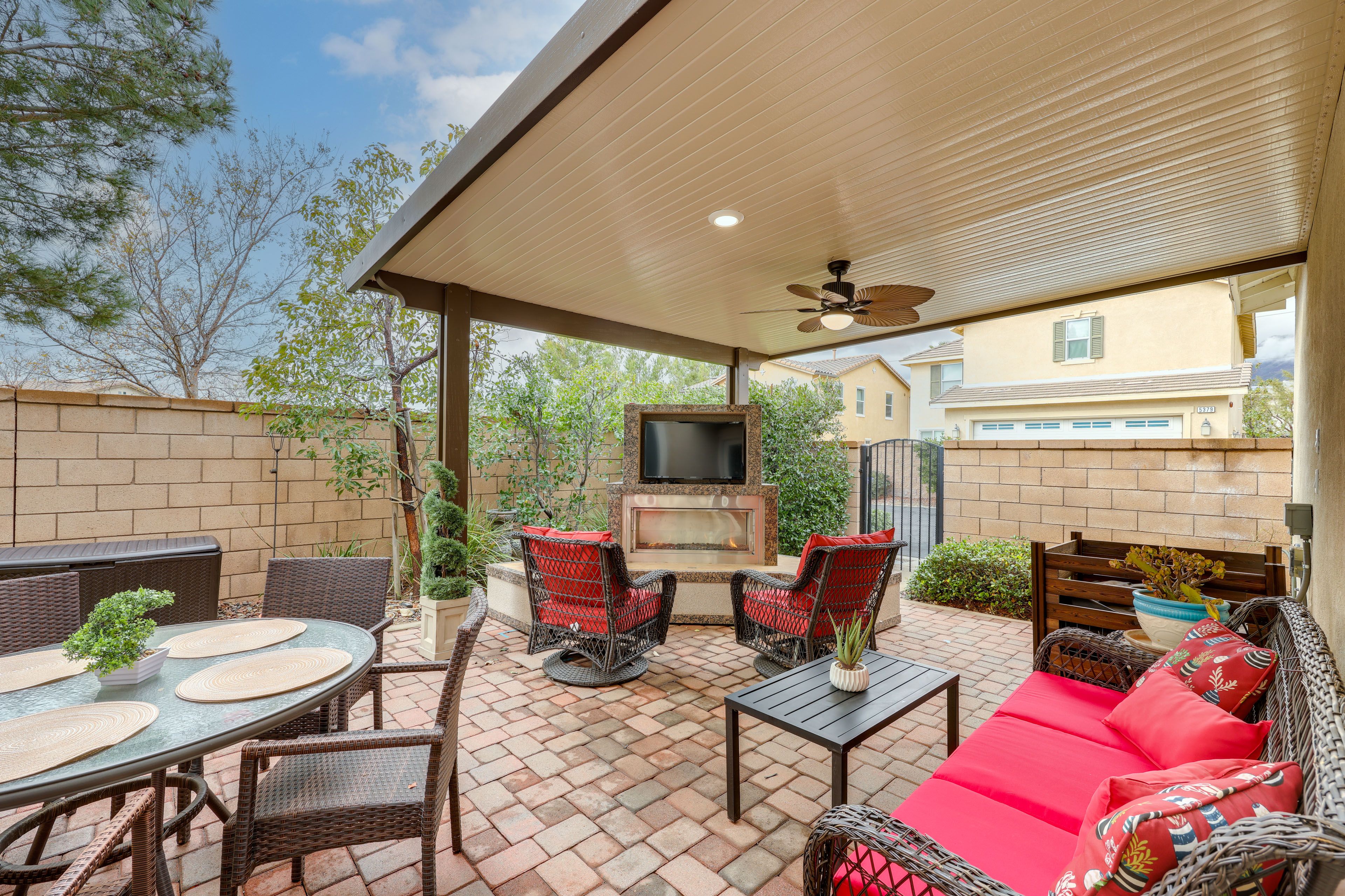 Furnished Patio | Outdoor Dining Area