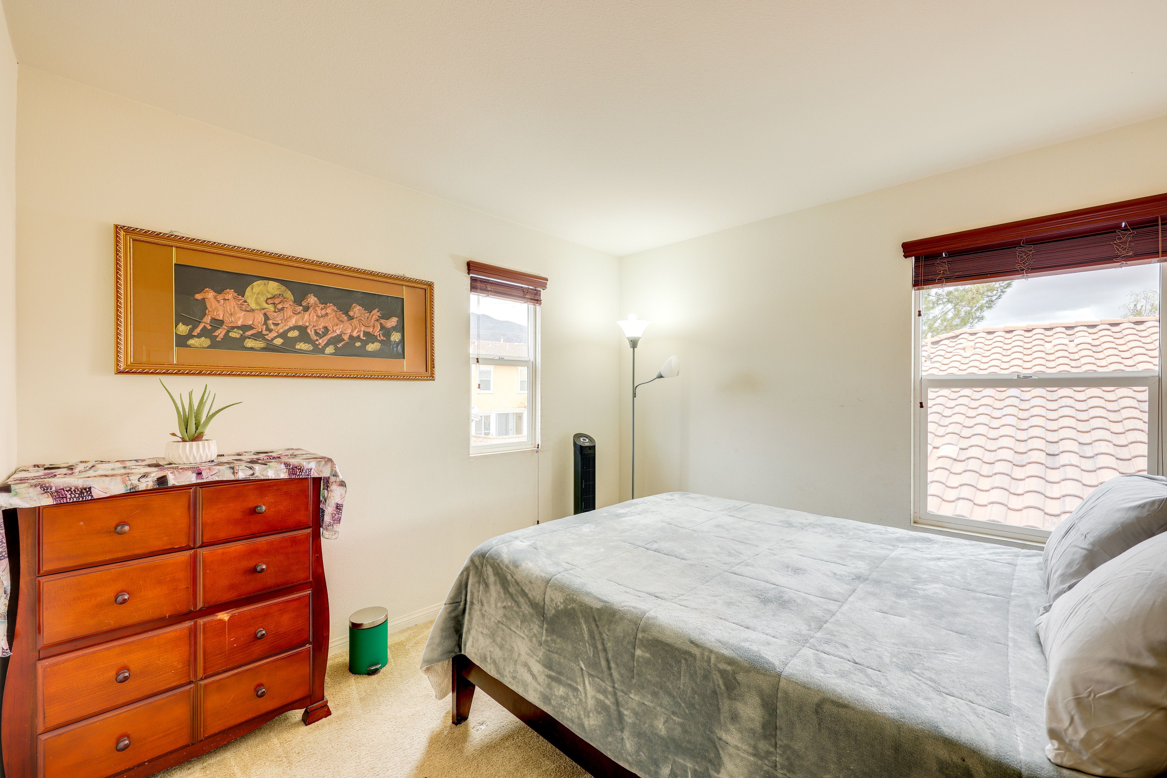 Bedroom 3 | Queen Bed
