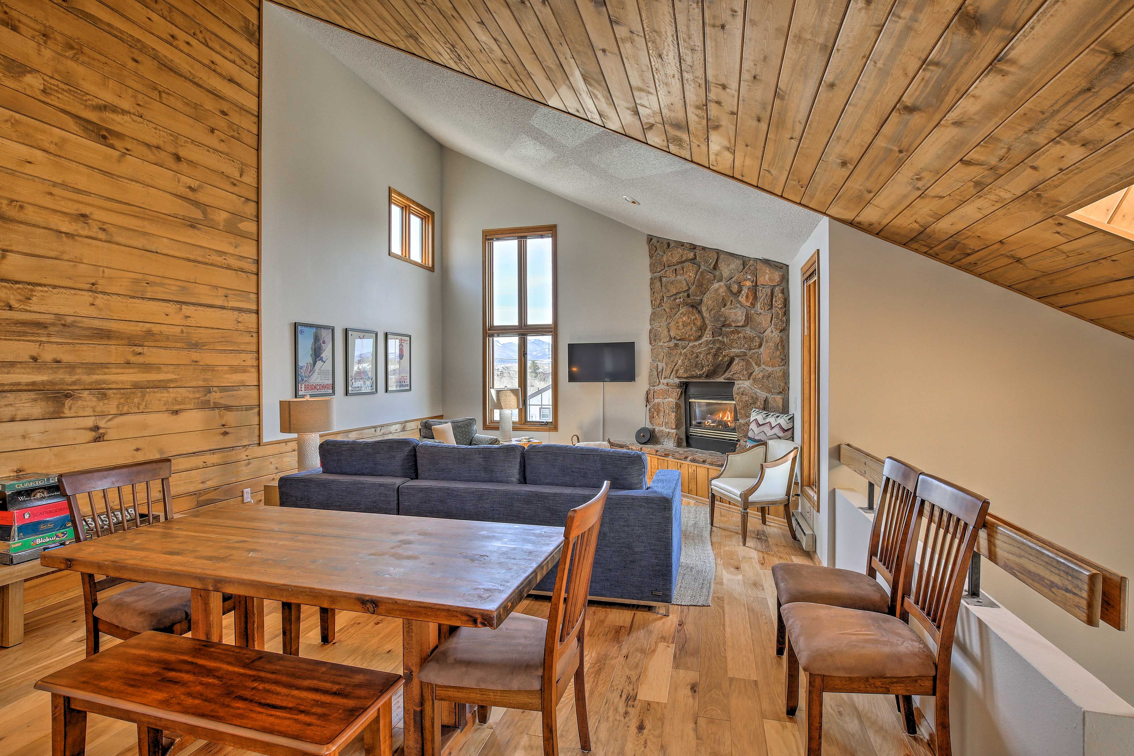 Dining Area / Living Room