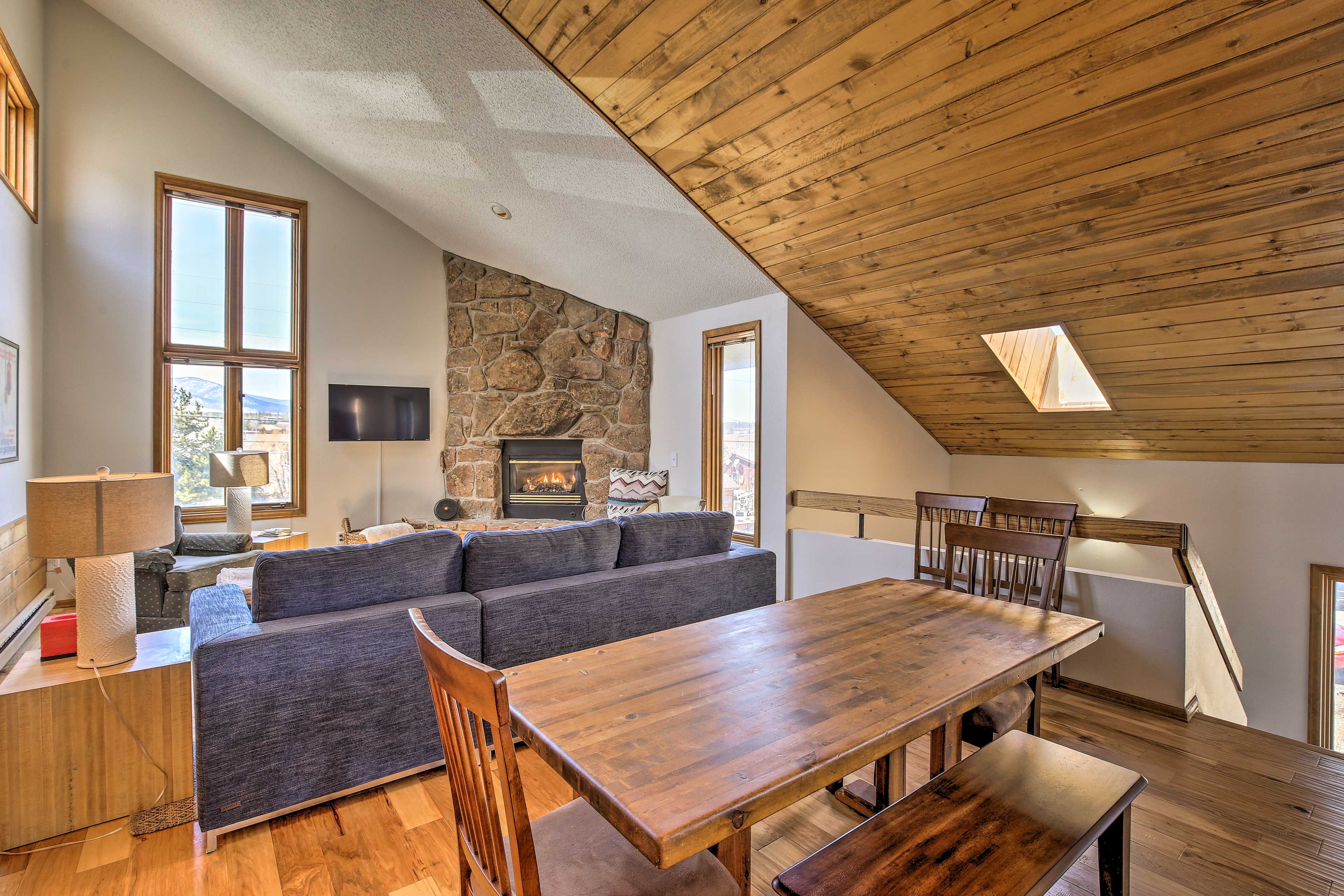 Dining Area / Living Room
