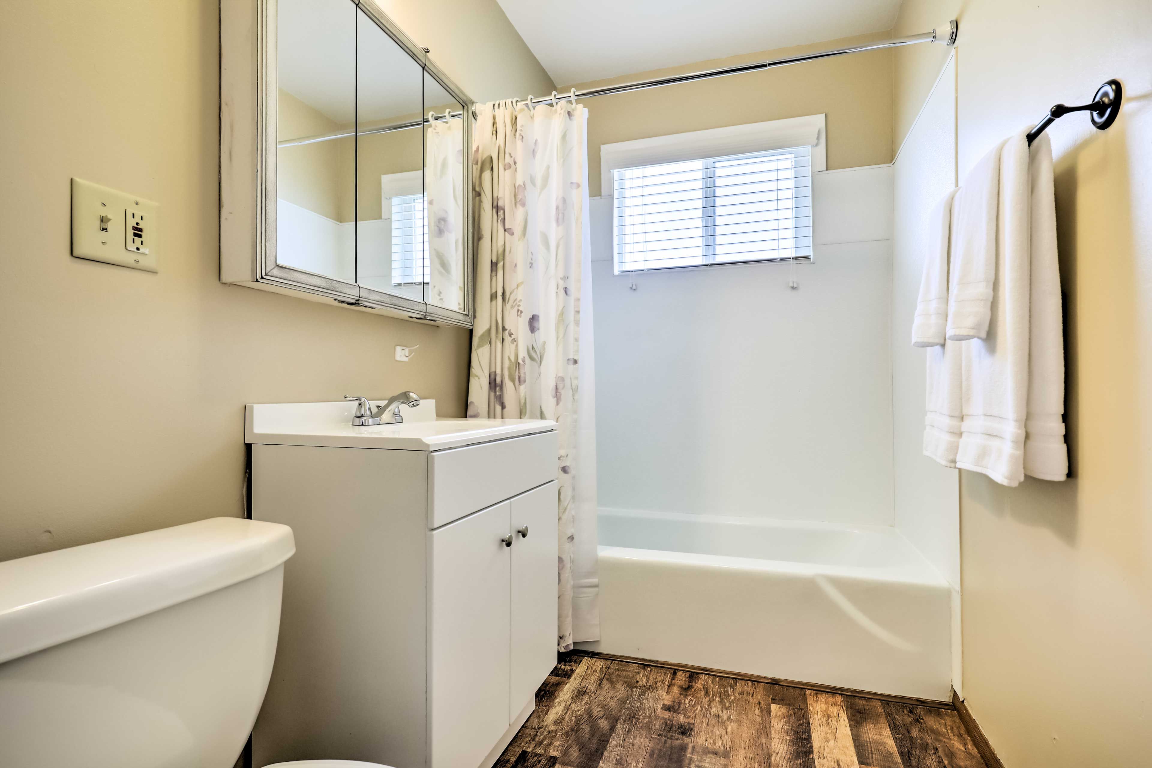 Bathroom | Towels Provided