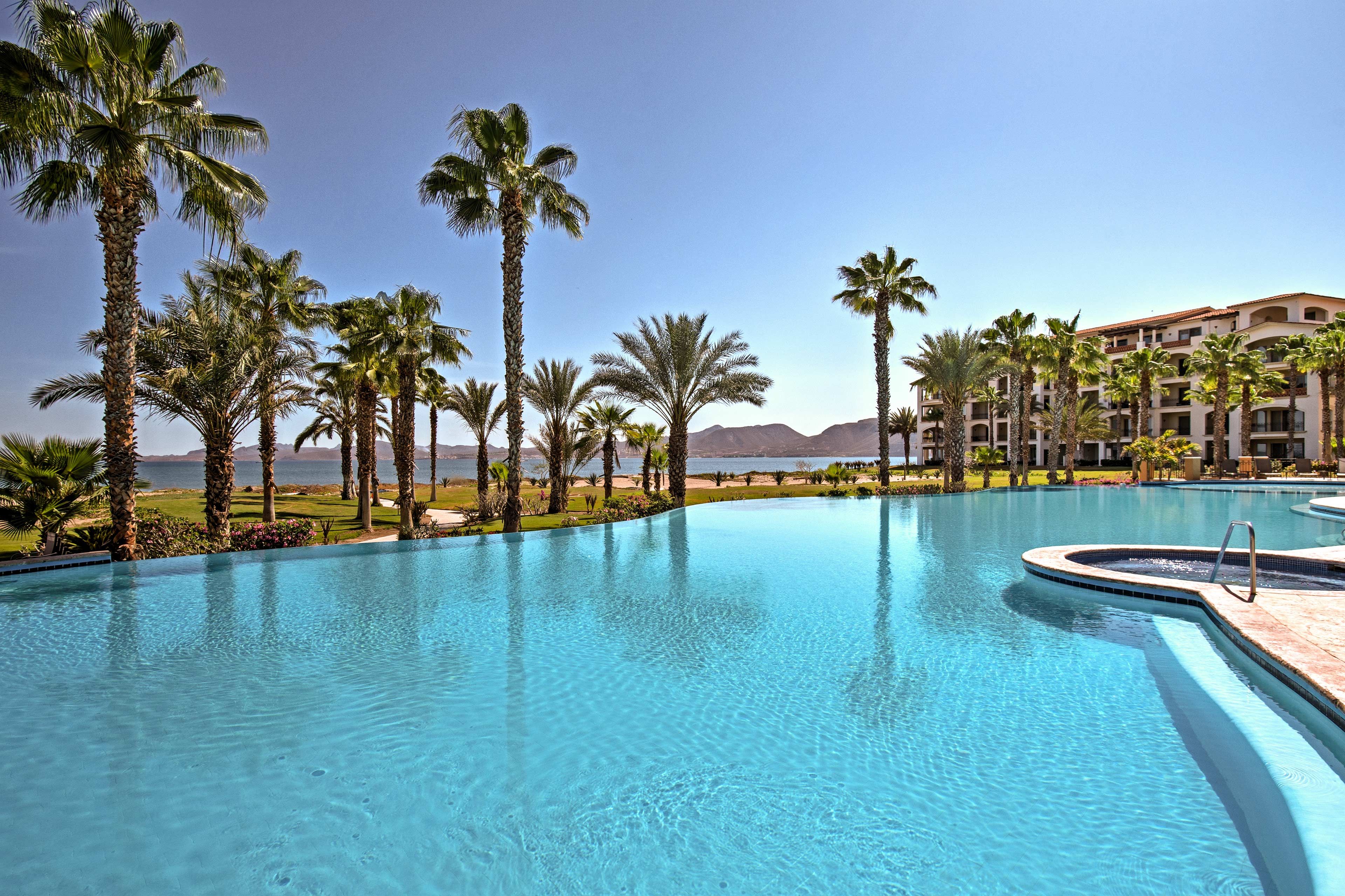 Community Infinity Pool