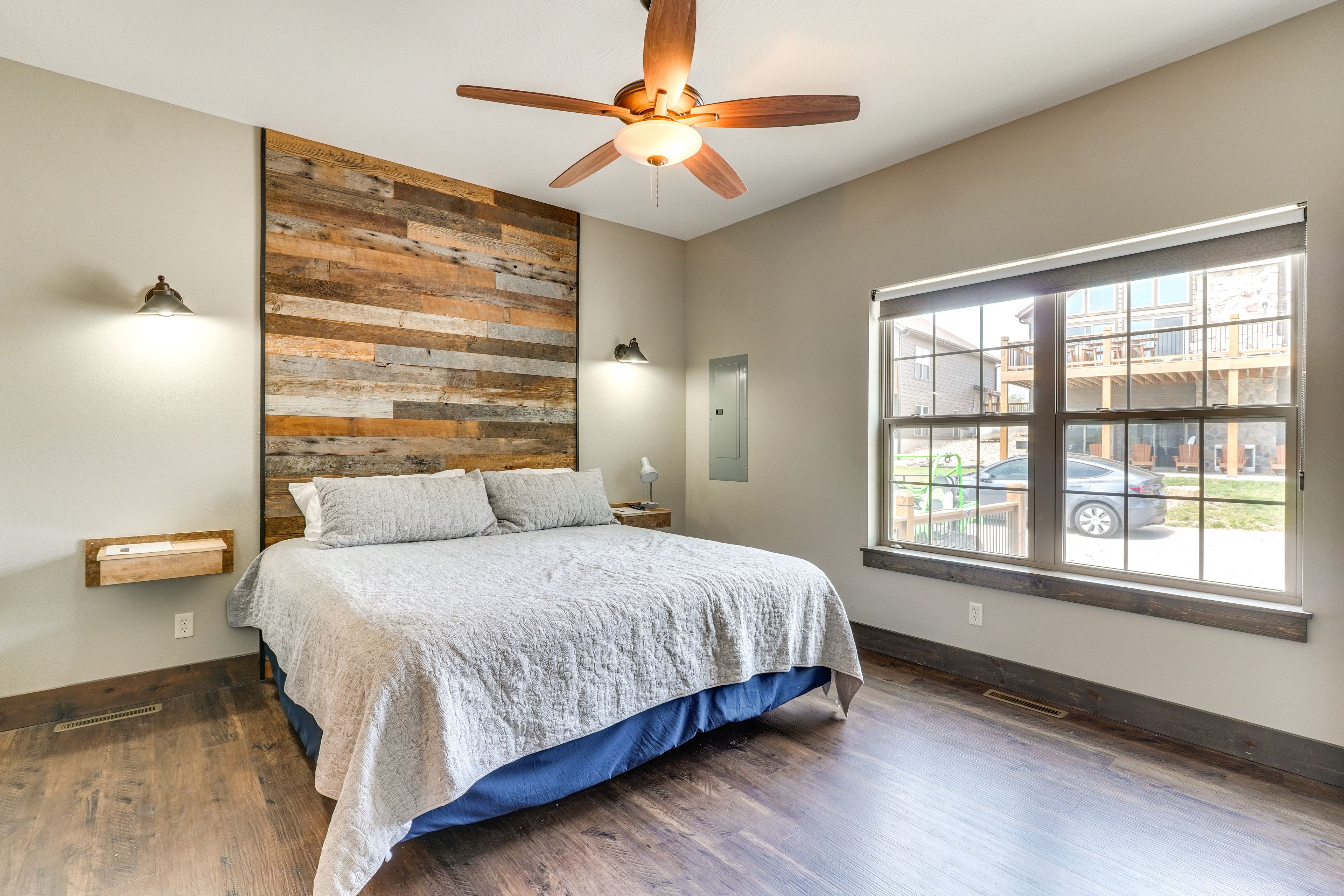 Bedroom 1 | King Bed | En-Suite Bathroom | 1st Floor