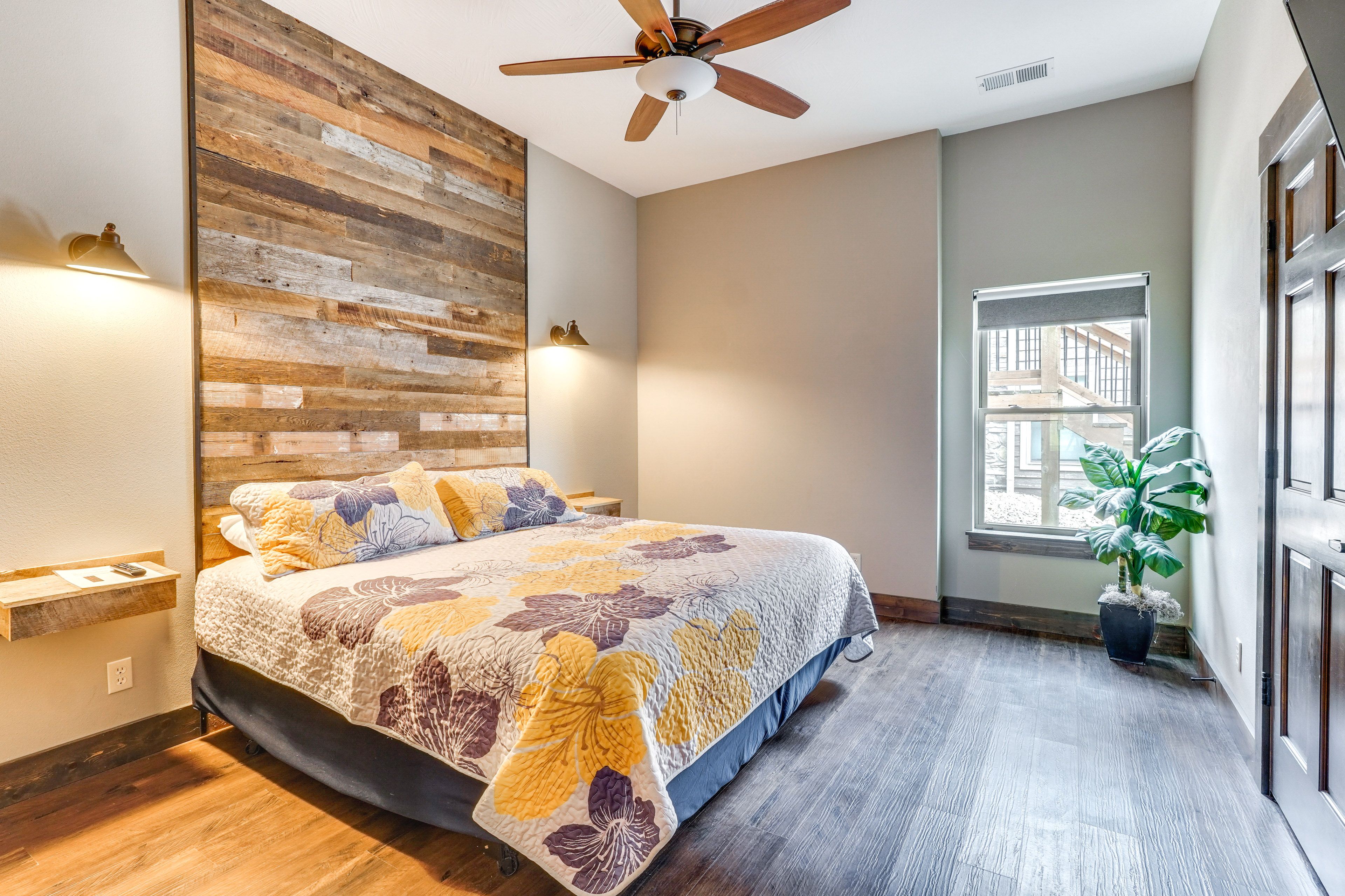 Bedroom 5 | King Bed | Lower Level