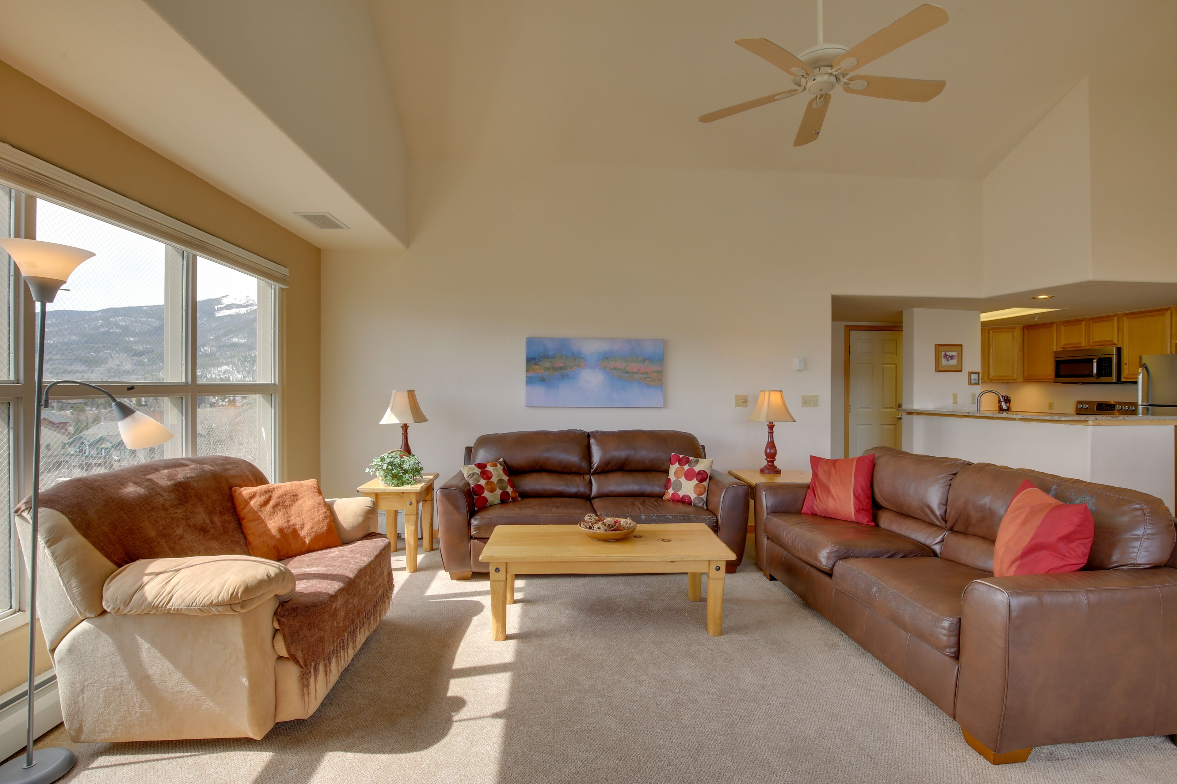 Living Room | Open Floor Plan | Free WiFi | Mountain Views