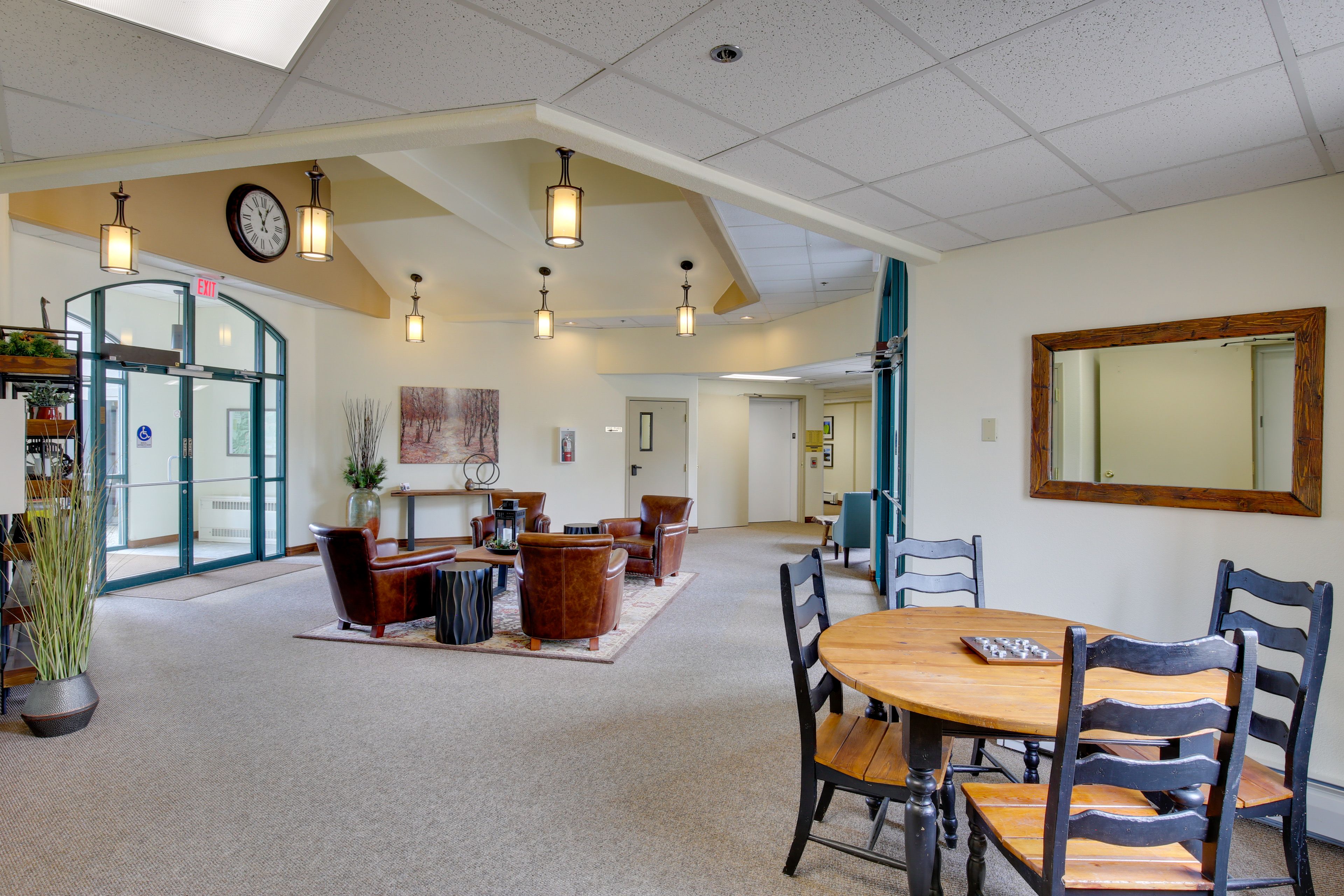 Located in Towers at Lakepoint | Building Lobby