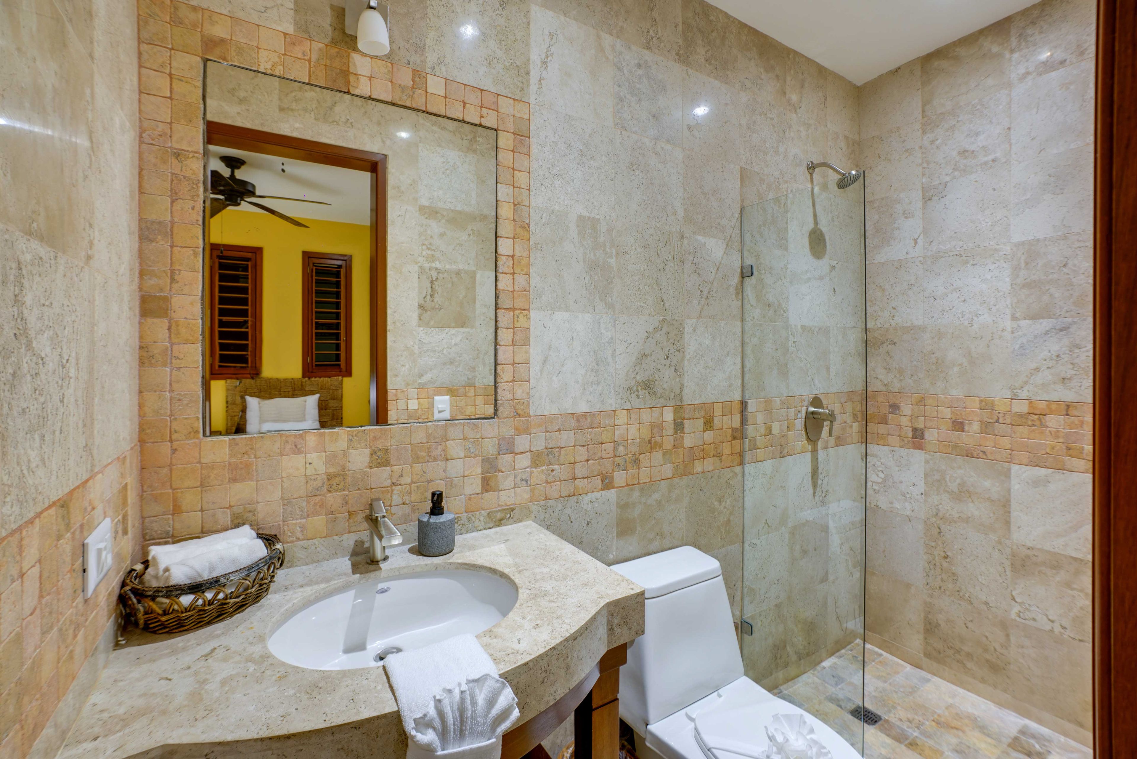 Casita B | Bathroom