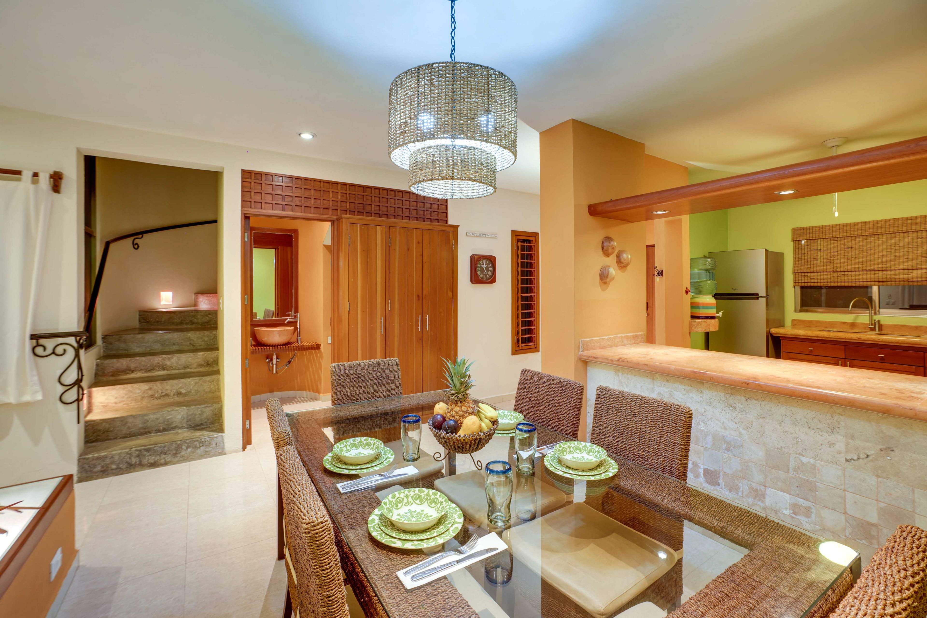 Casita B | Dining Space | Dishware/Flatware