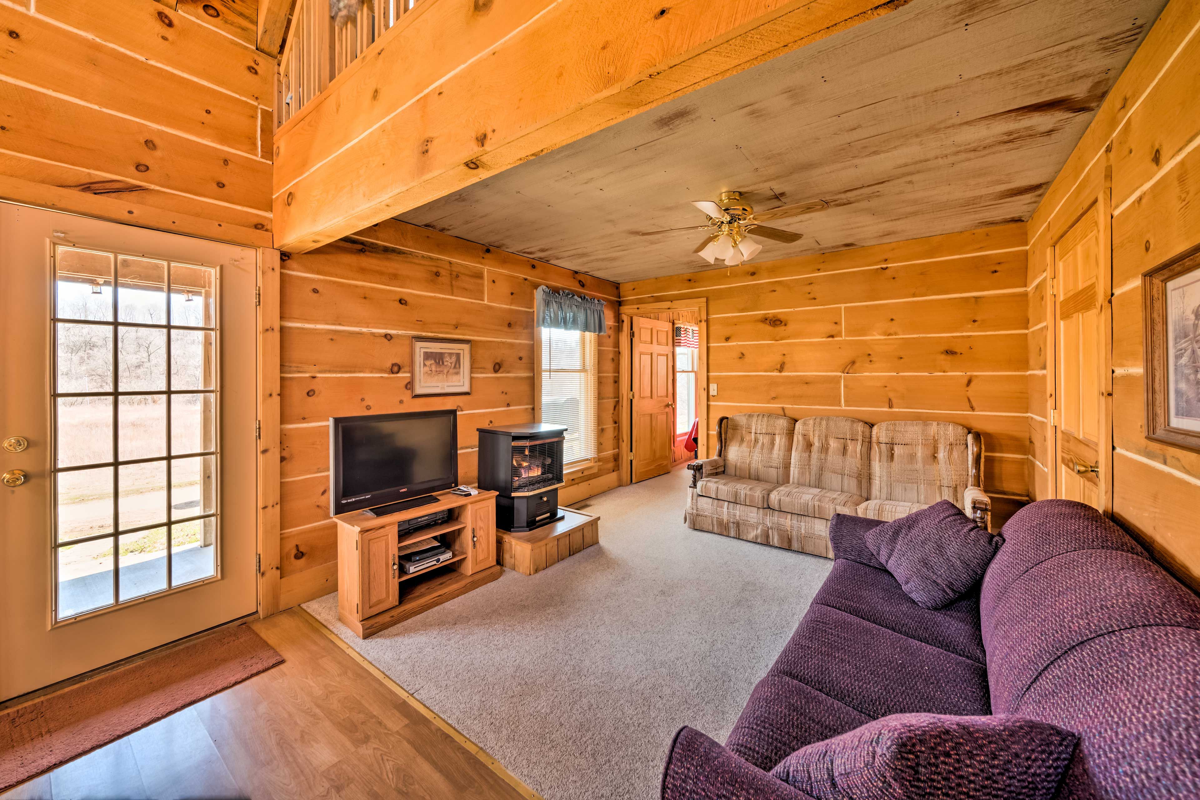 Living Area | Gas Fireplace