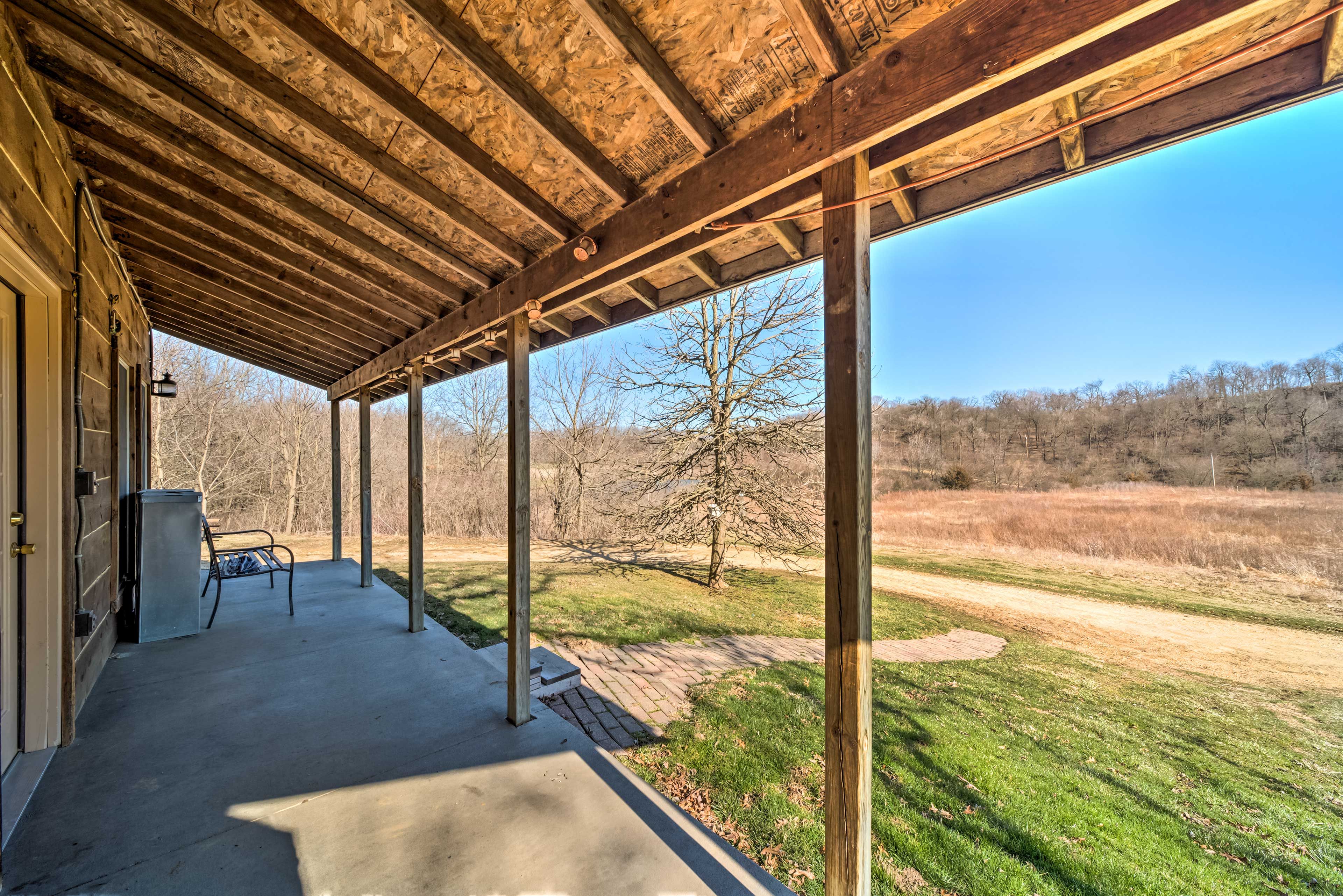 Covered Patio | Scenic Views | Gas Grill |