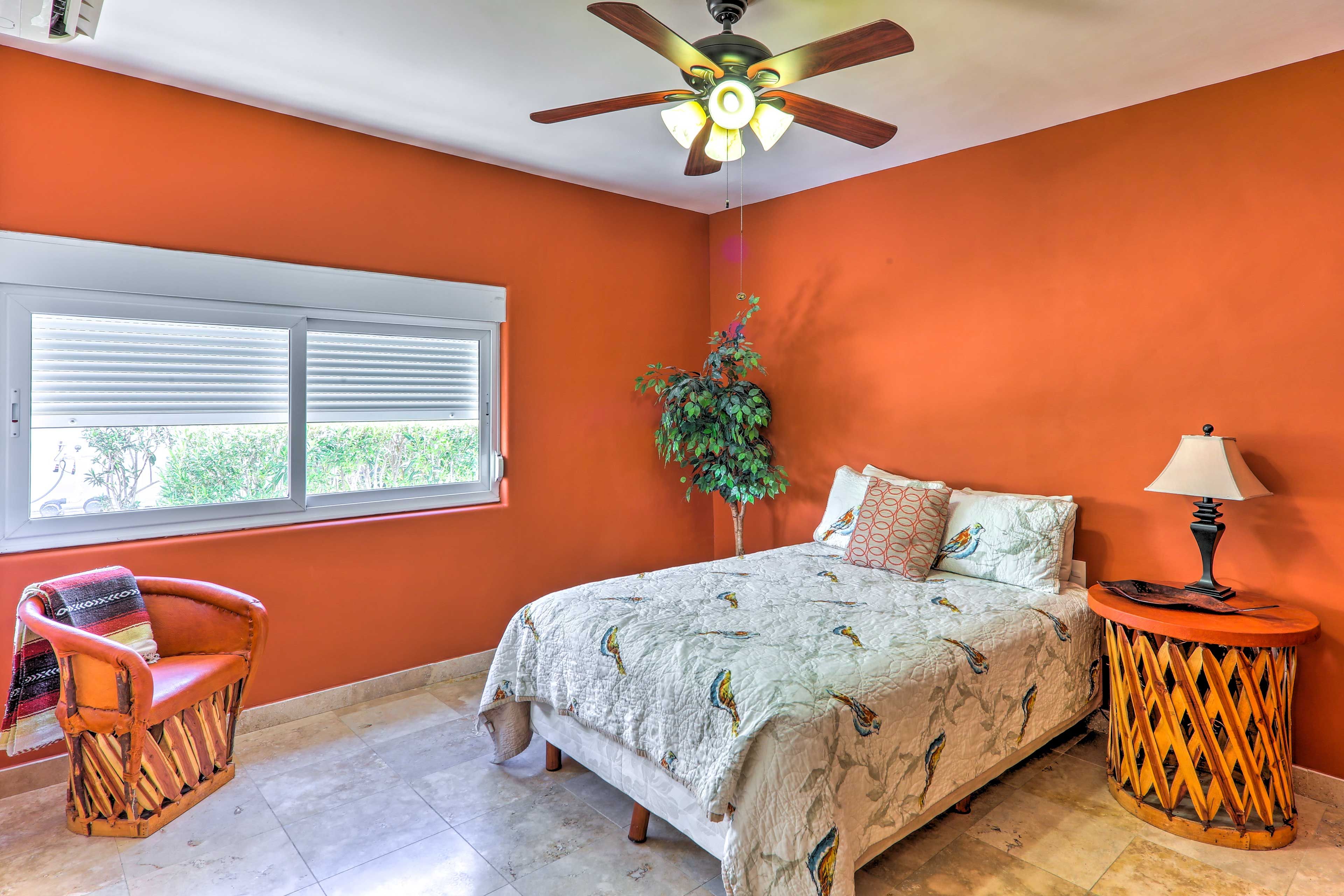 Bedroom 2 | Queen Bed