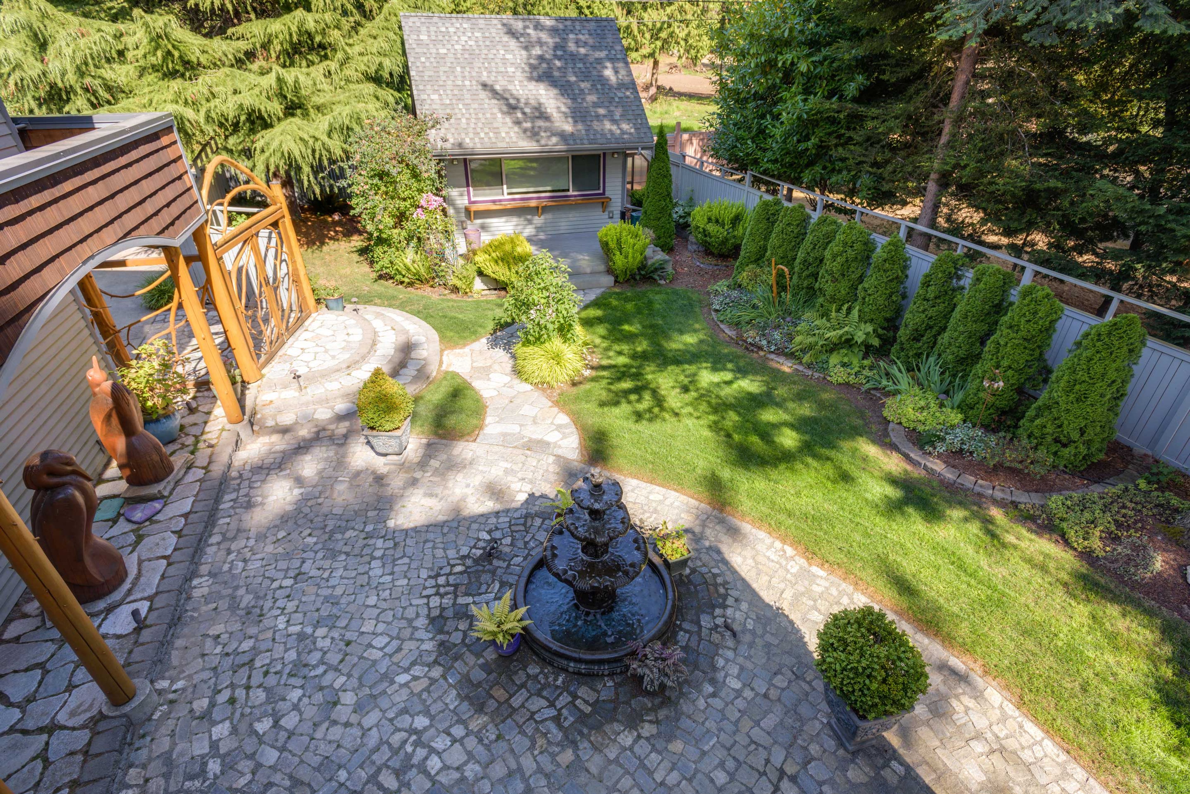 Courtyard | Fountain