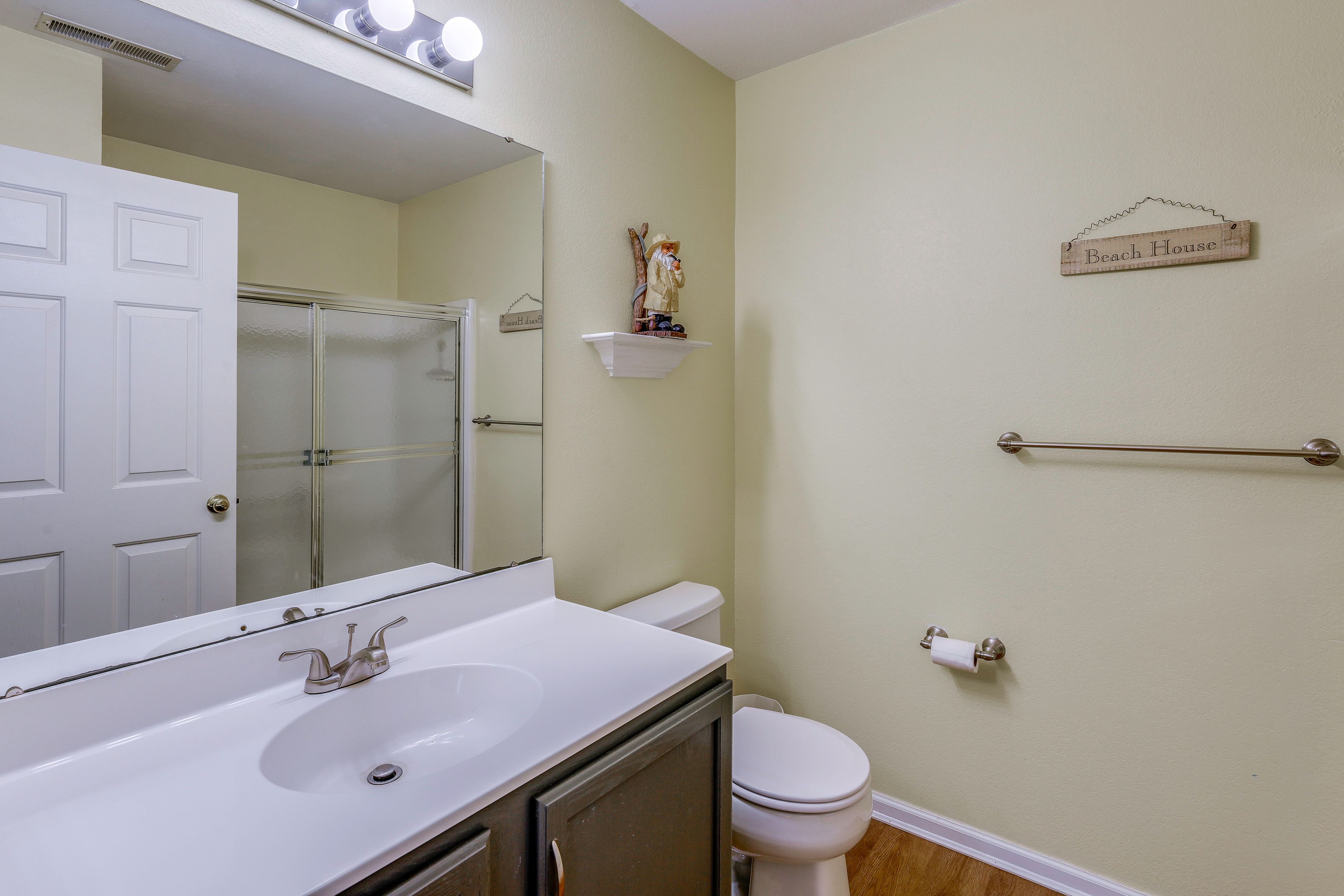 Full Bathroom | Linens & Towels