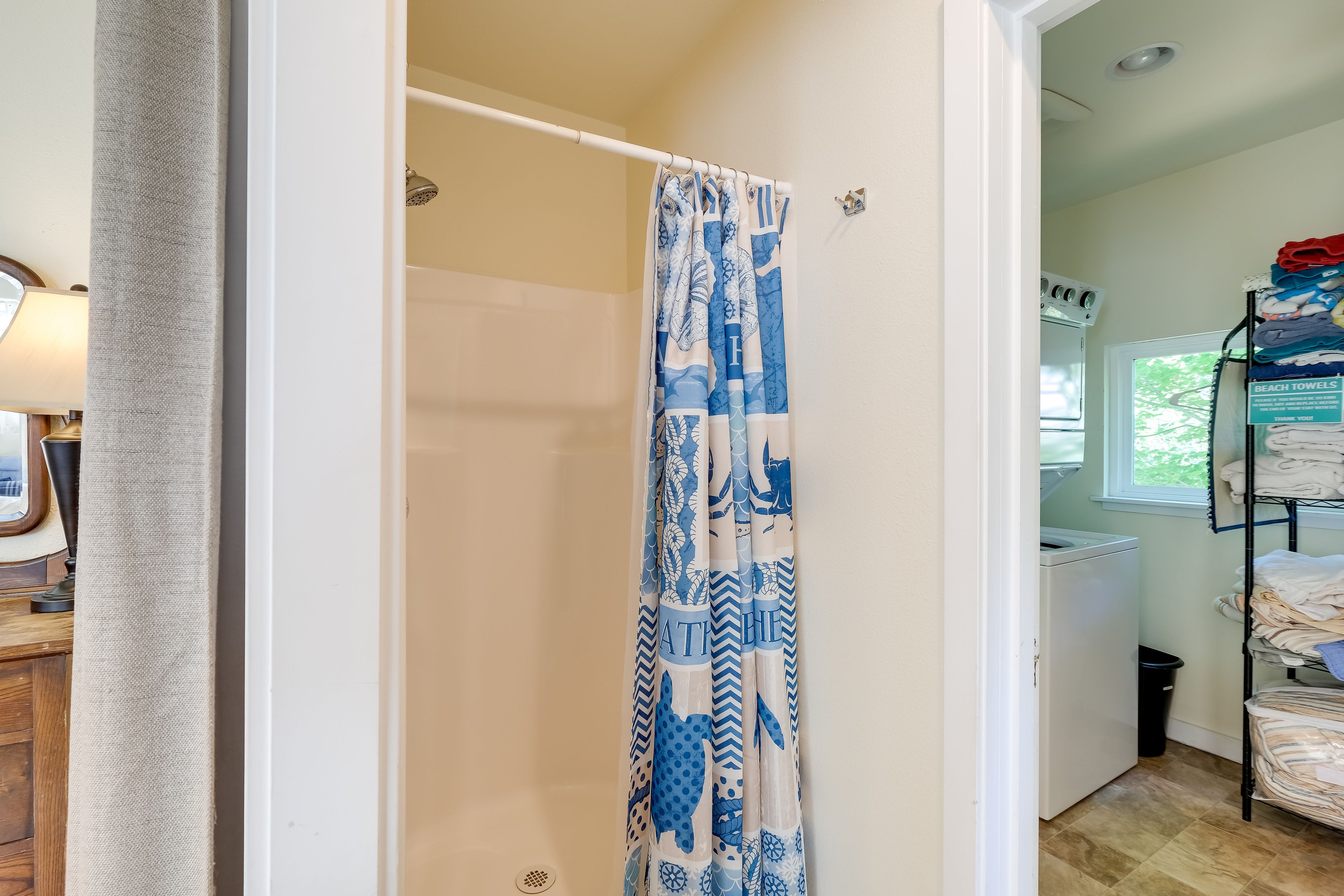 Full Bathroom | Hair Dryer