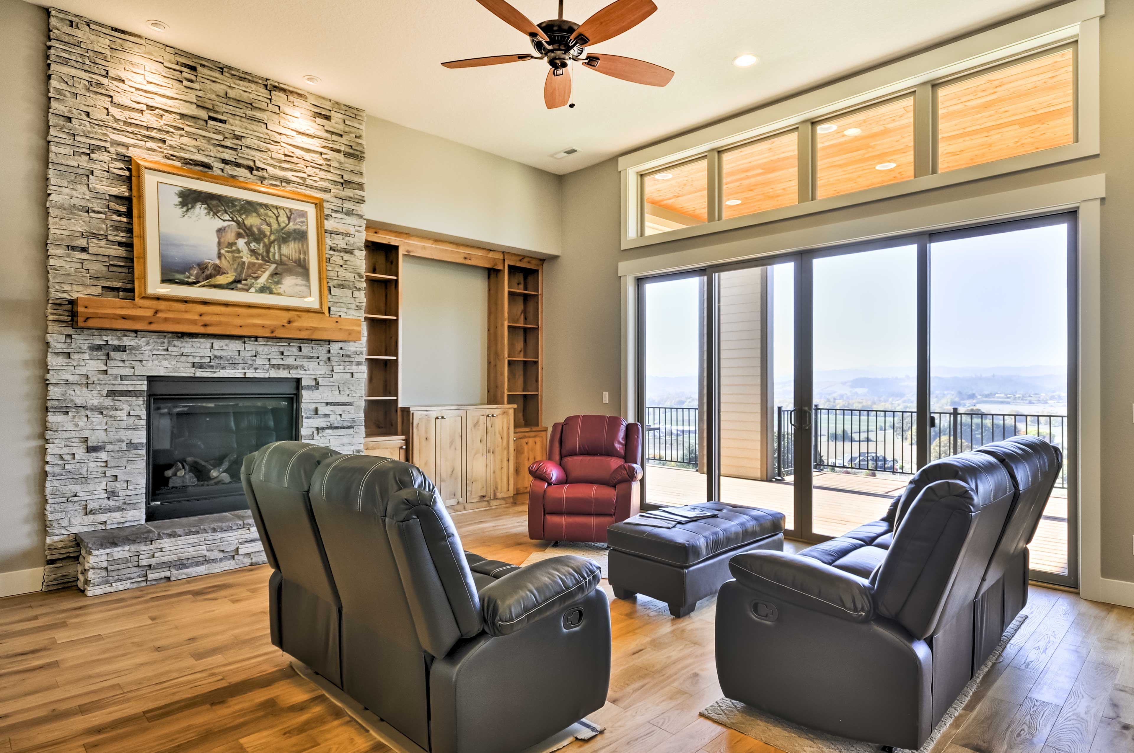 Living Room | Gas Fireplace | Wood-Burning Stove