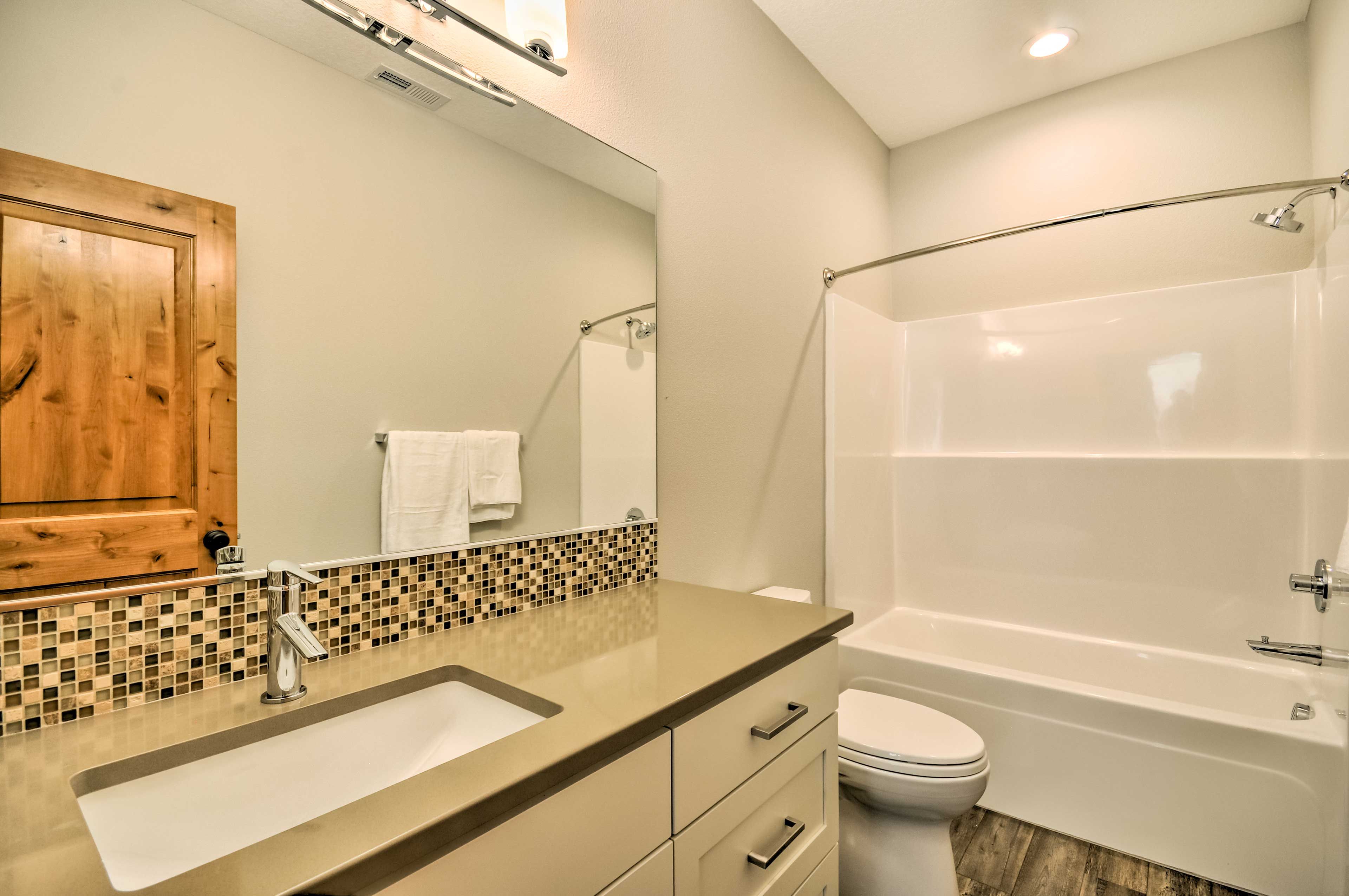 Full Bathroom
