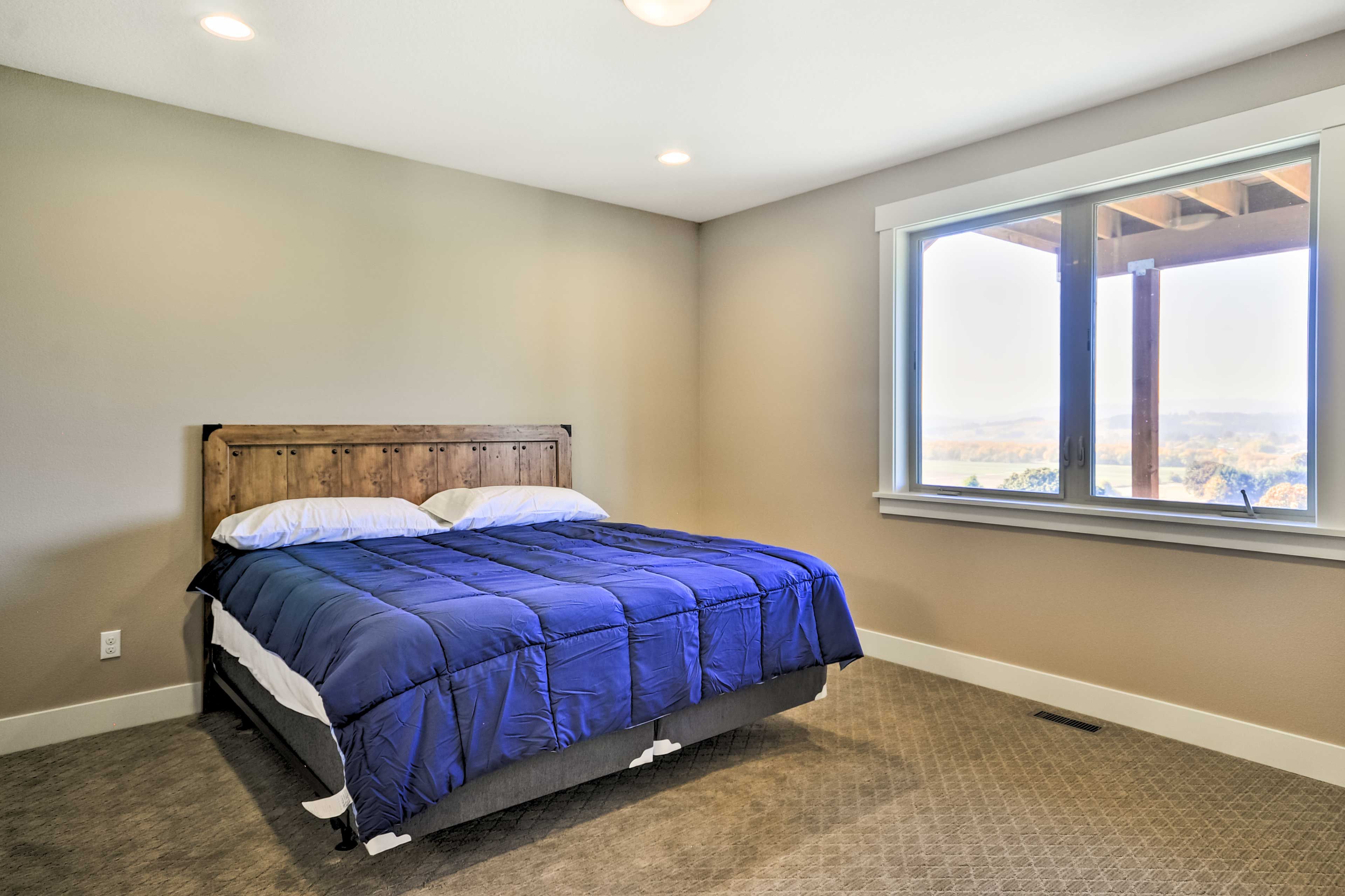 Bedroom 3 | King Bed