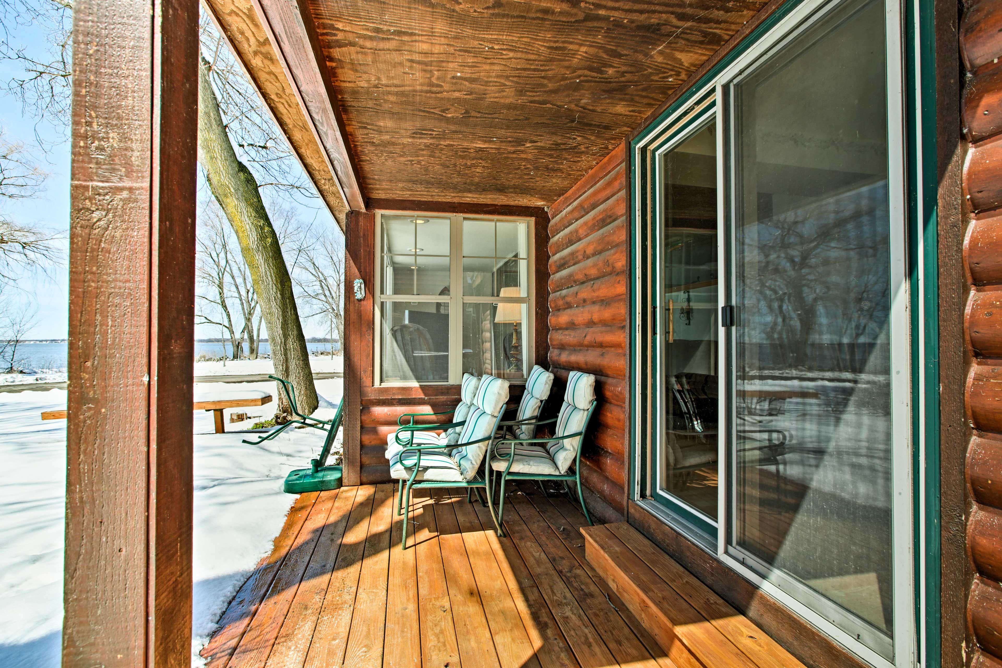 You will love the rustic charm of this lakefront unit.