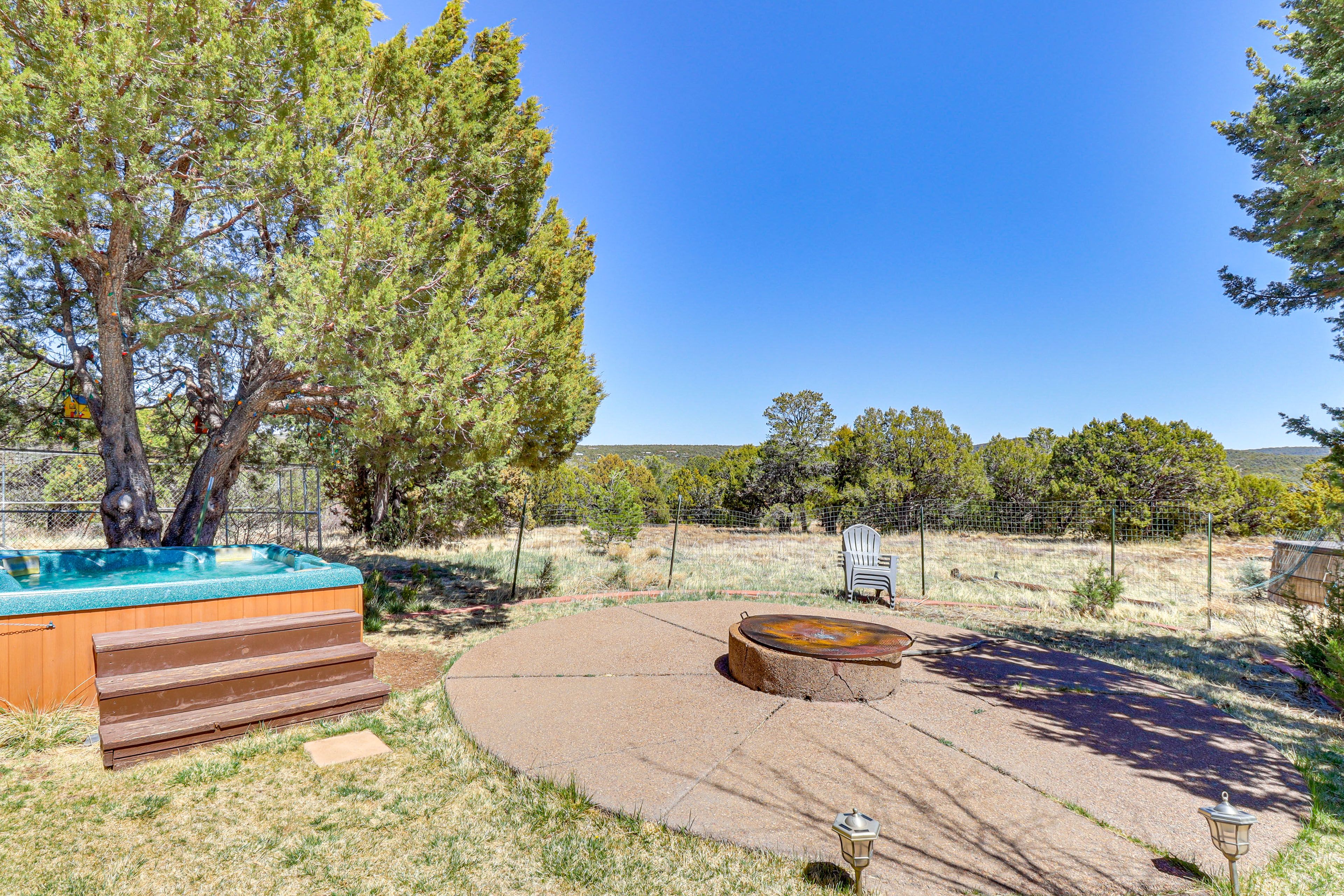 Cabin Exterior | Fire Pit | Charcoal Grill