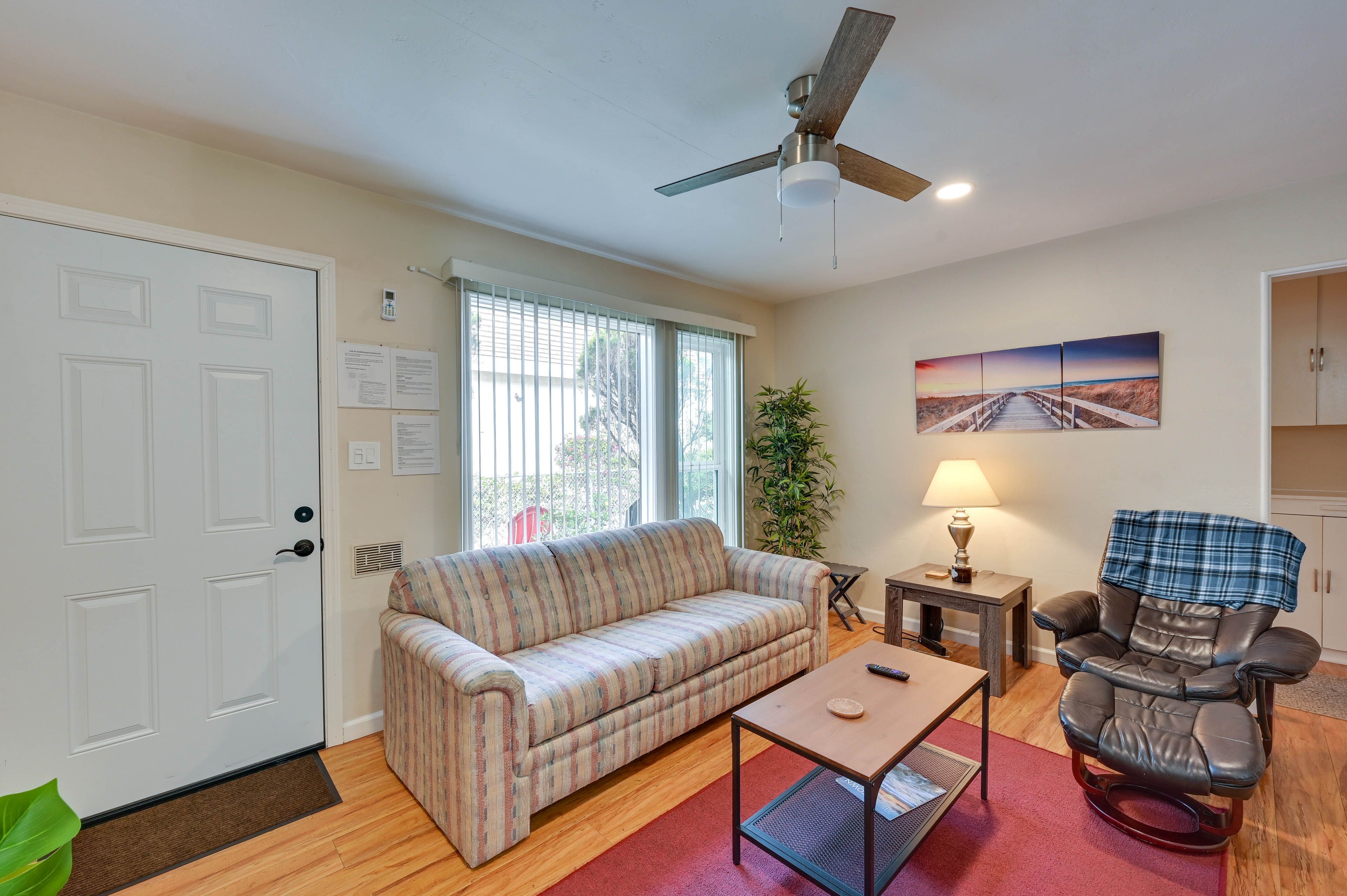 Living Room | Queen Sleeper Sofa