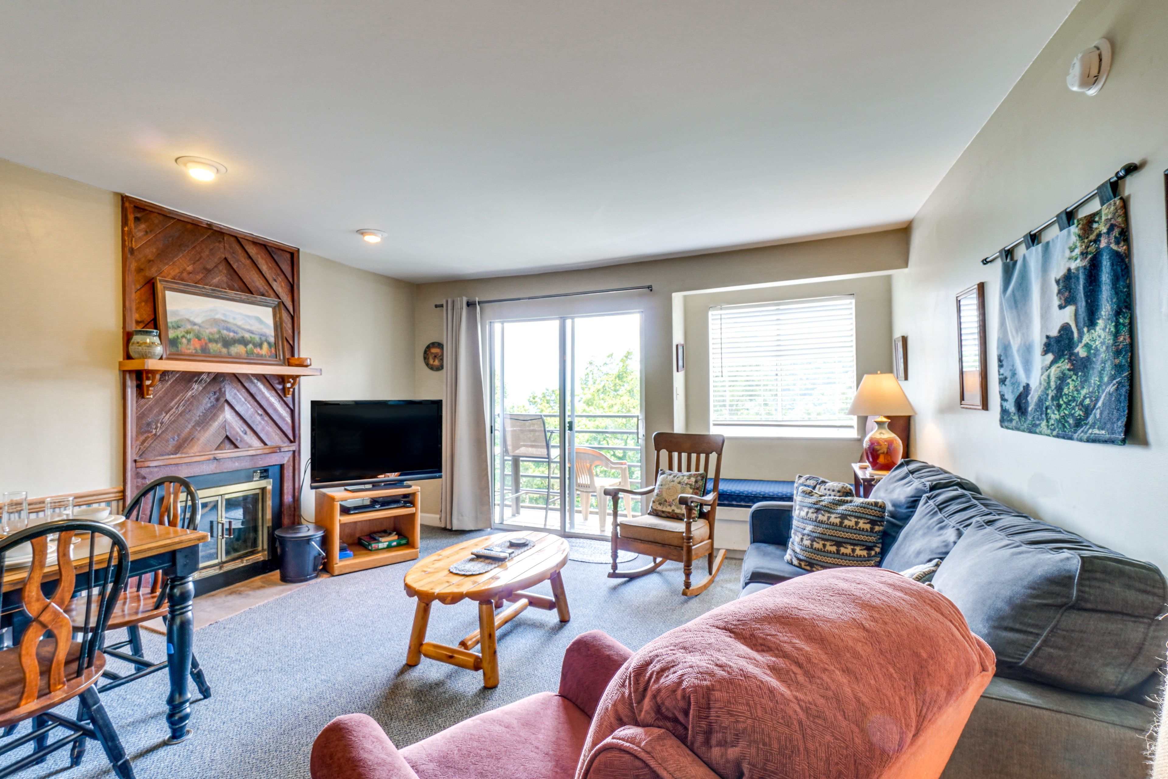 Living Room | Queen Sleeper Sofa