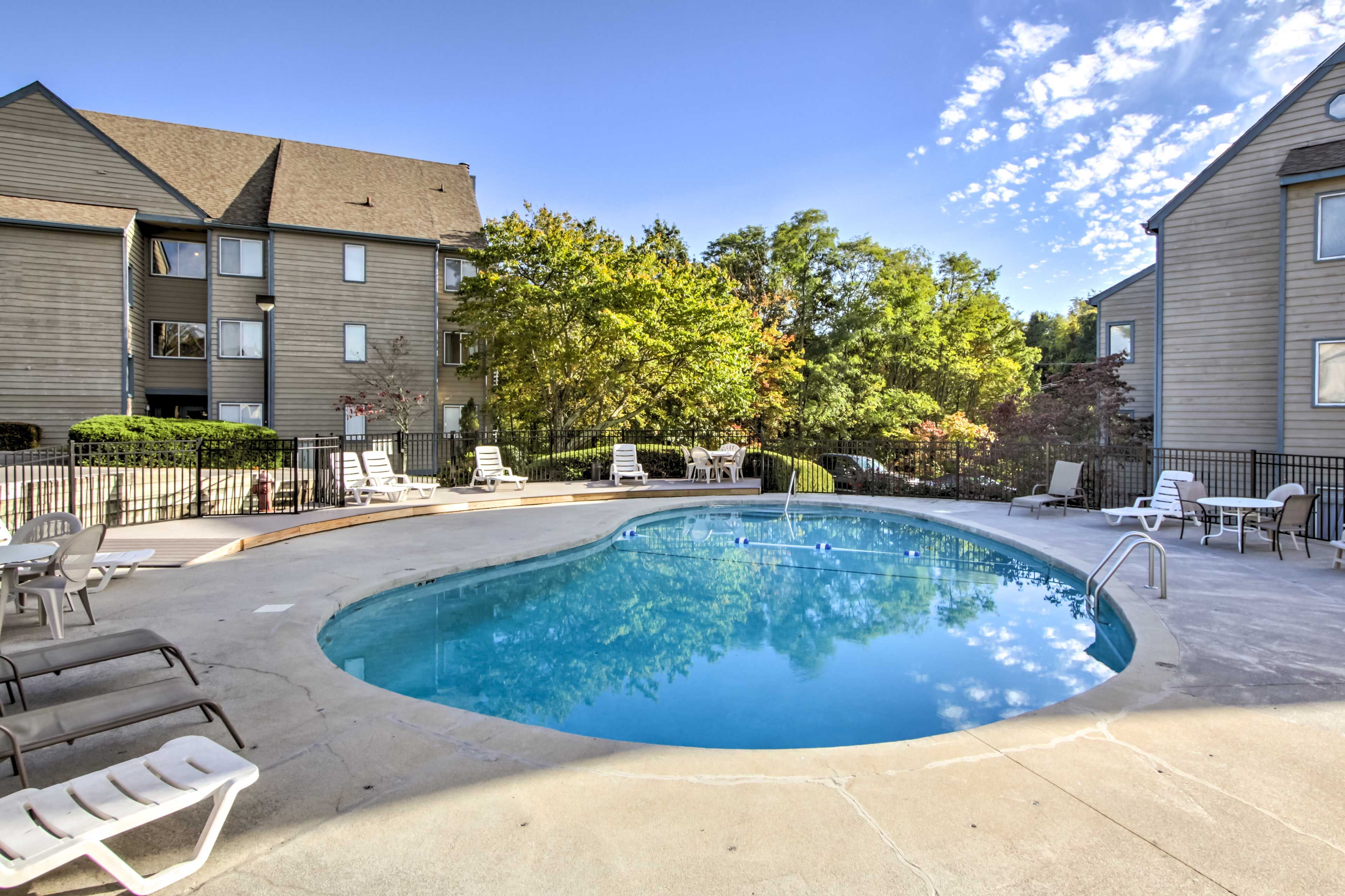 Gatlinburg Summit | Community Amenities | Outdoor Pool