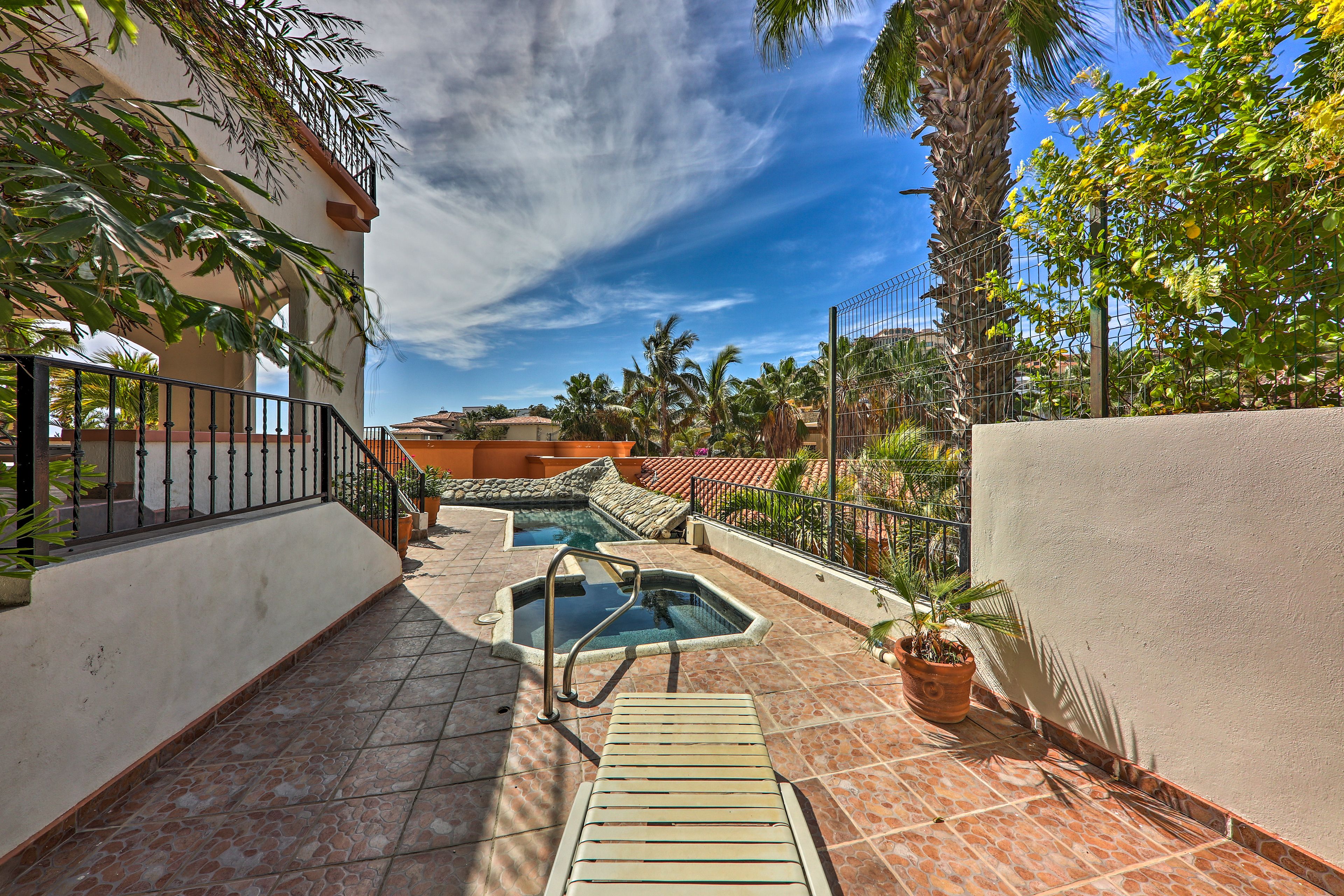 Private Pool & Hot Tub