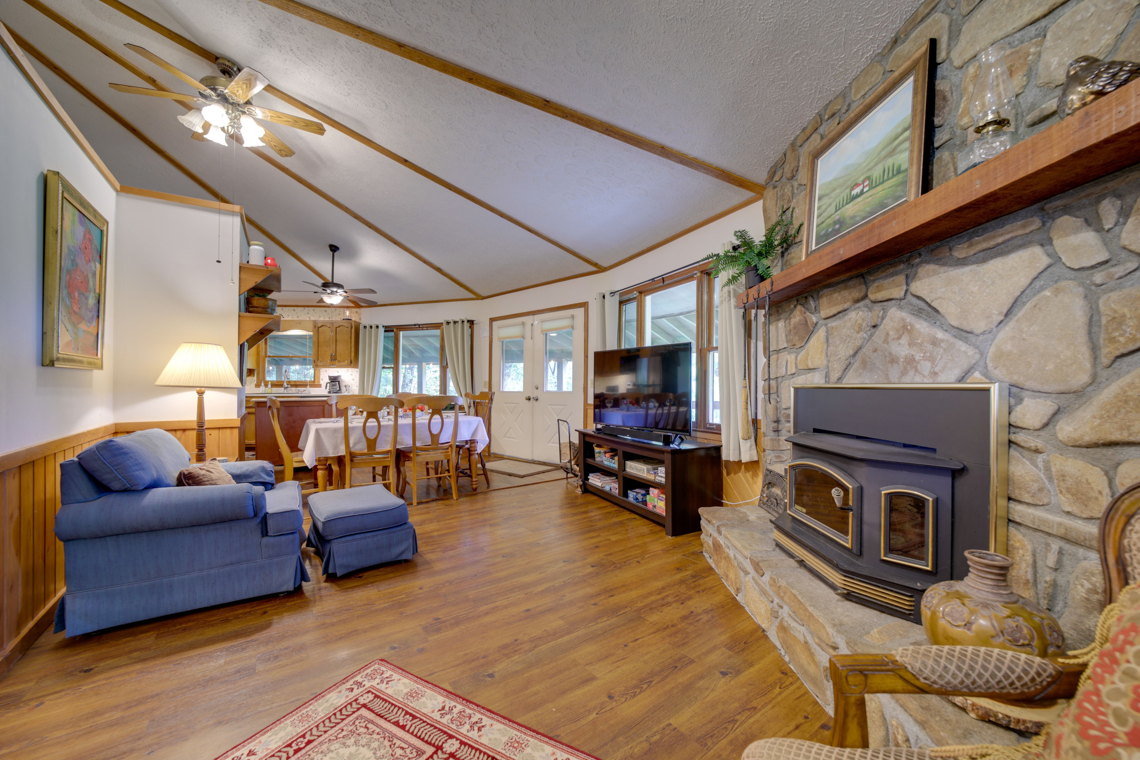 Living Room | Fireplace (Starter Amount of Wood Provided)