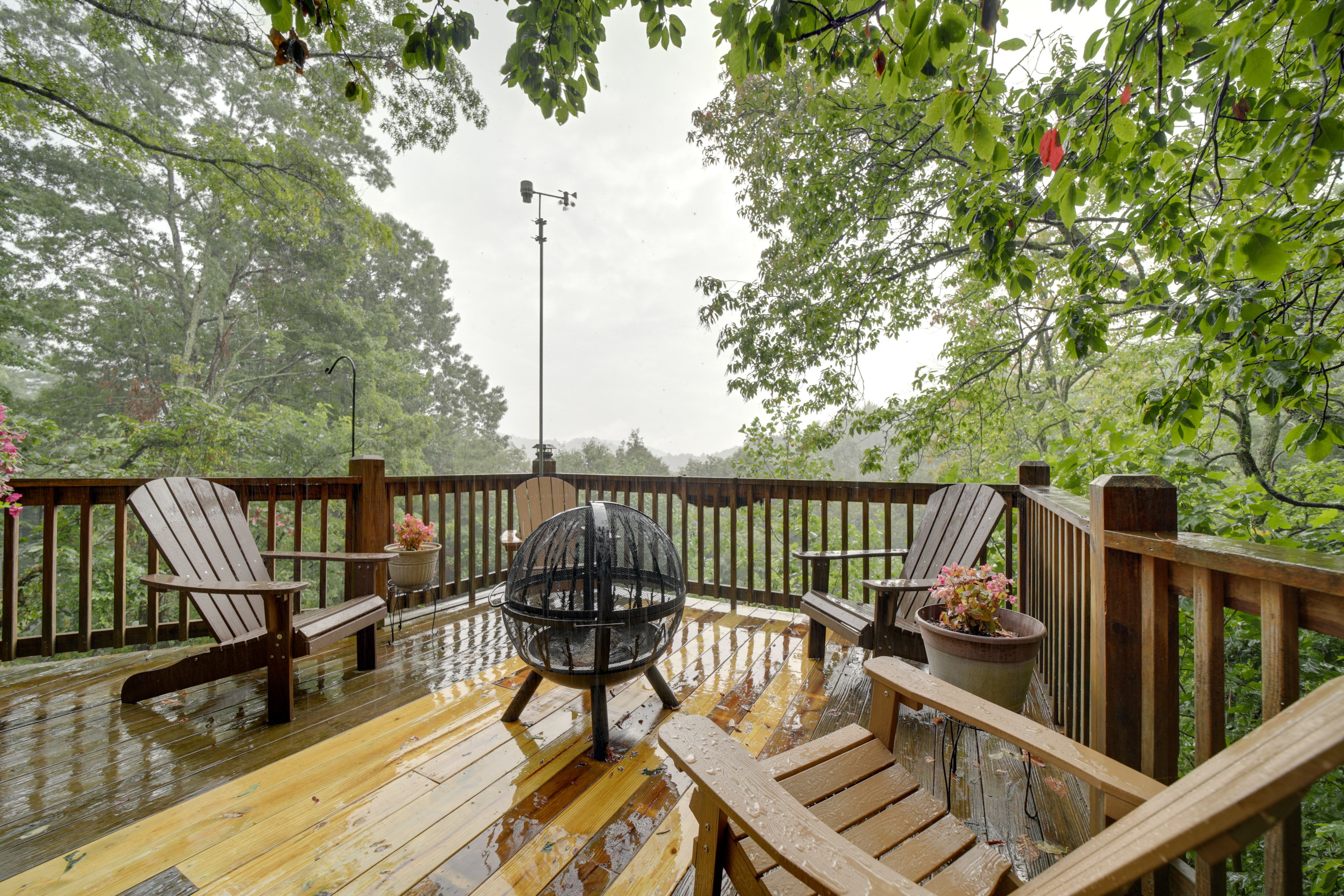 Deck | Fire Pit Not Available | Gas Grill