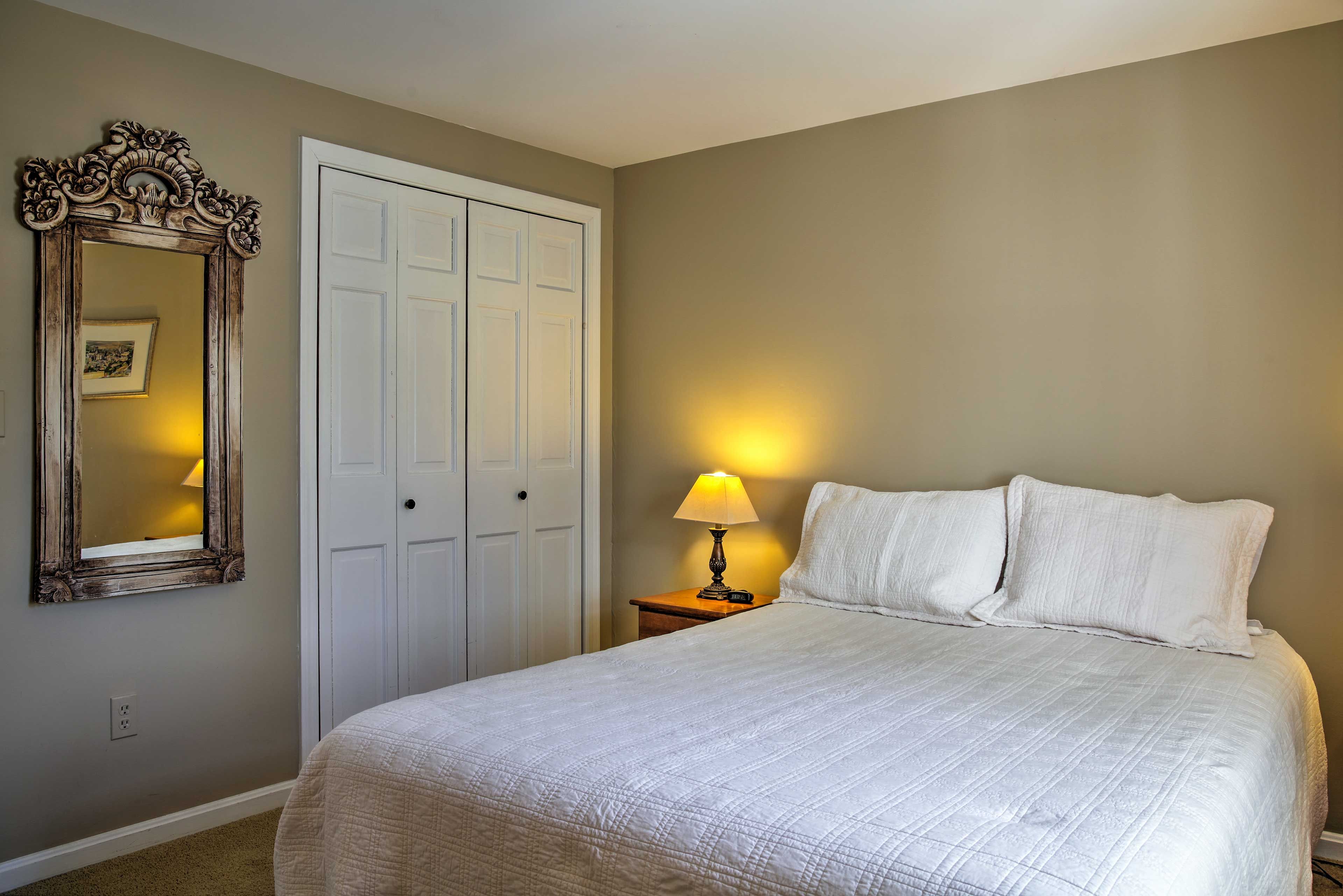 Bedroom | Linens Provided