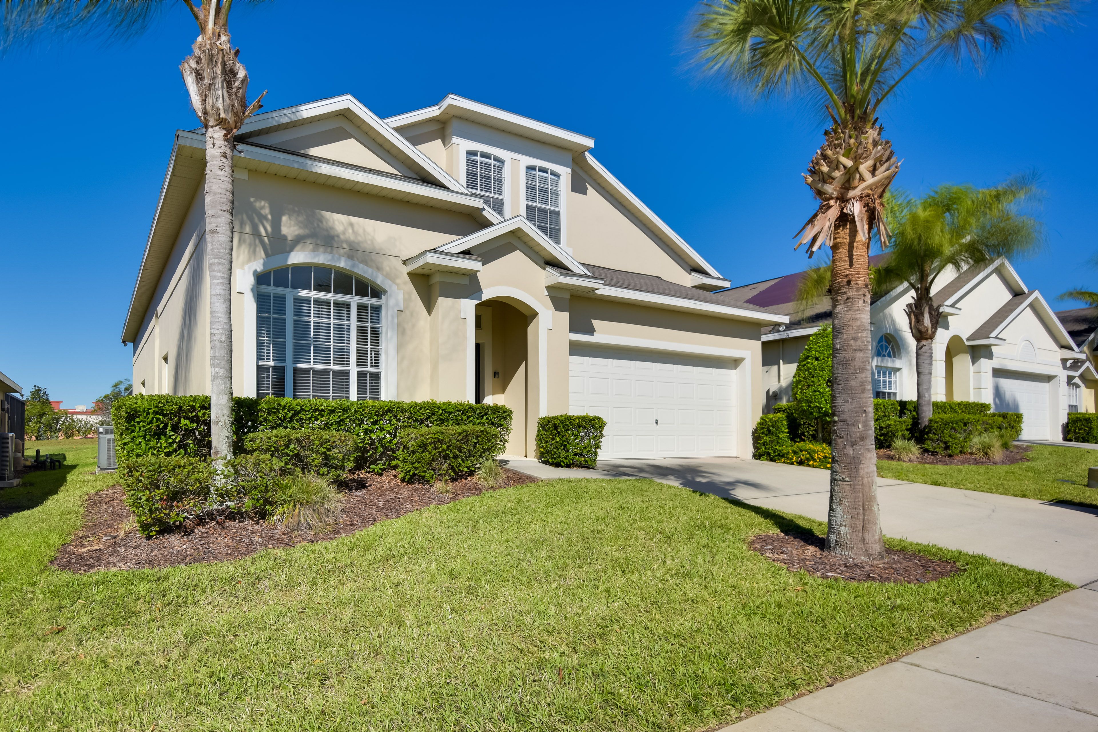 Clermont Vacation Rental | 5BR | 4BA | 2,968 Sq Ft | Step-Free Entry