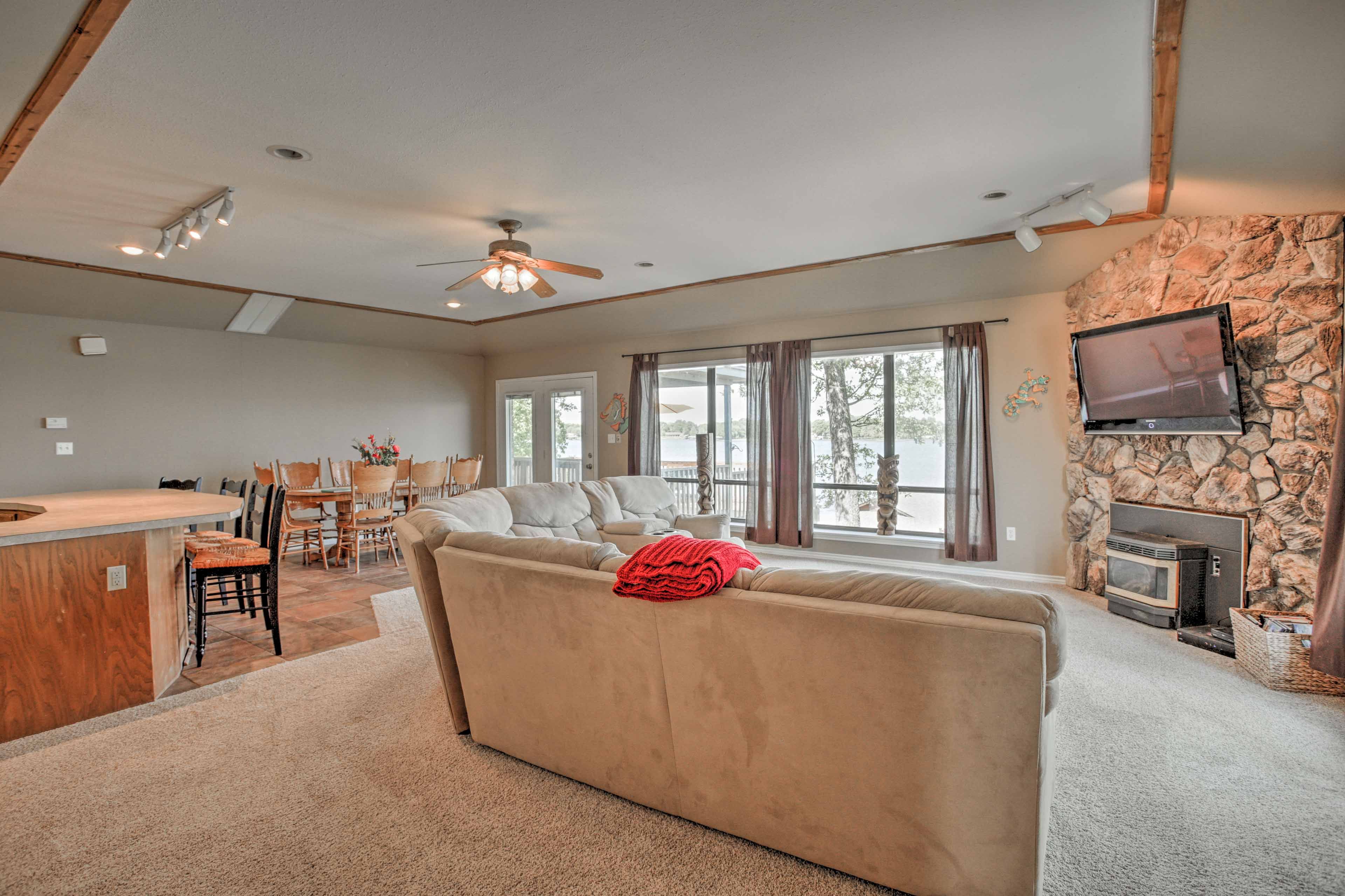 Spread out in 2,000 square feet of comfortable living space.