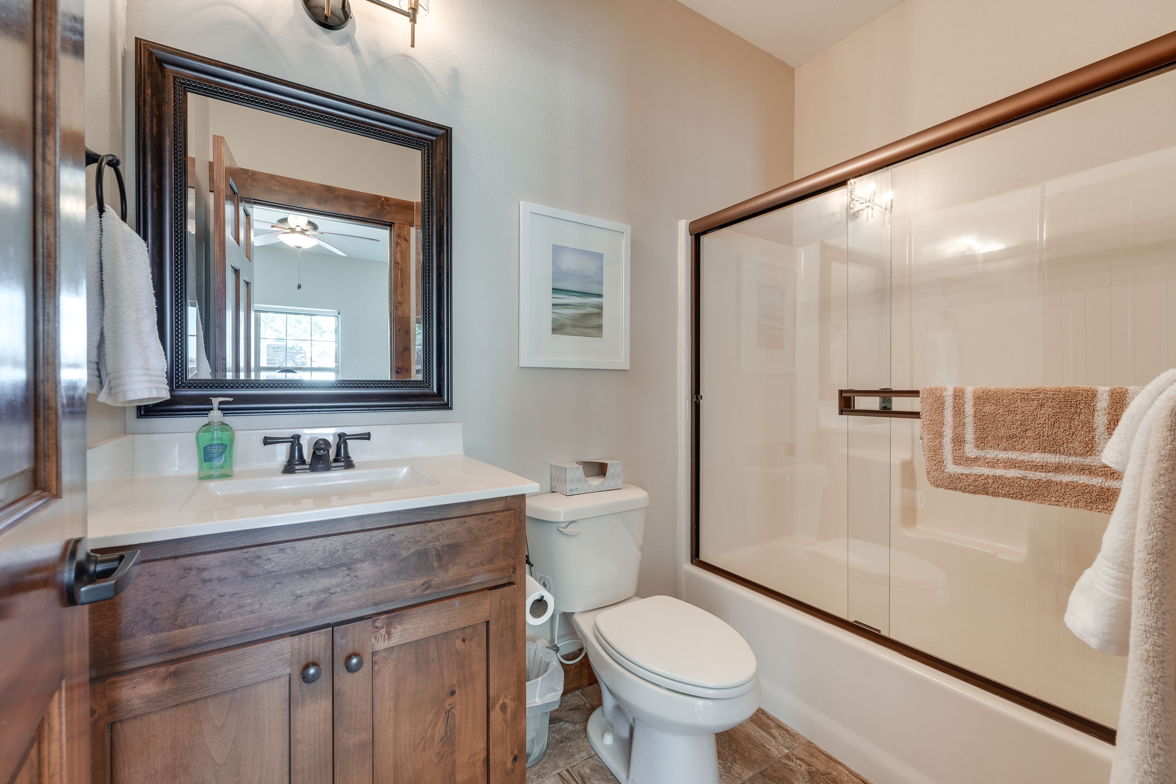 En-Suite Bathroom | Towels & Linens Provided