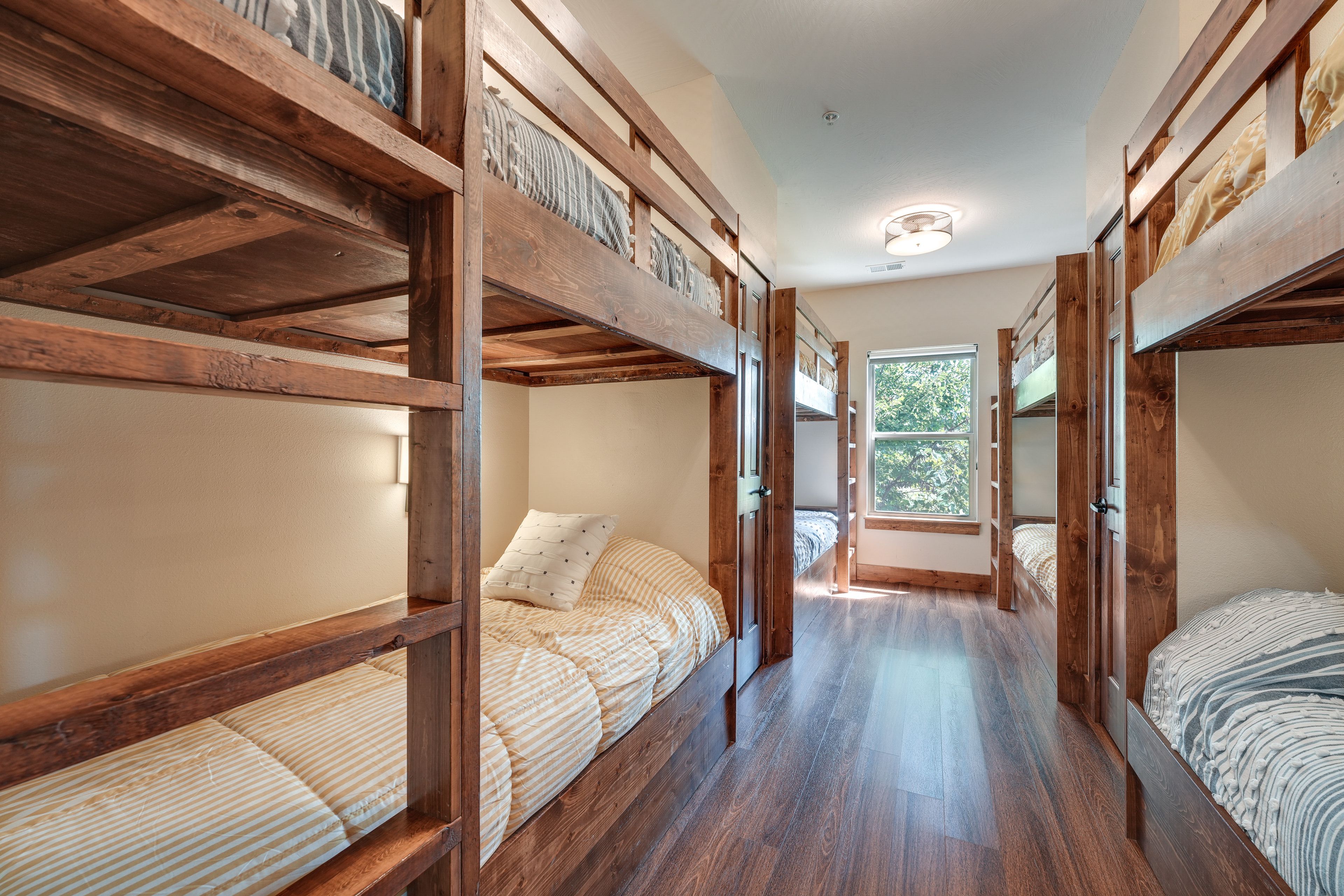 Bedroom 7 | 4 Twin Bunk Beds