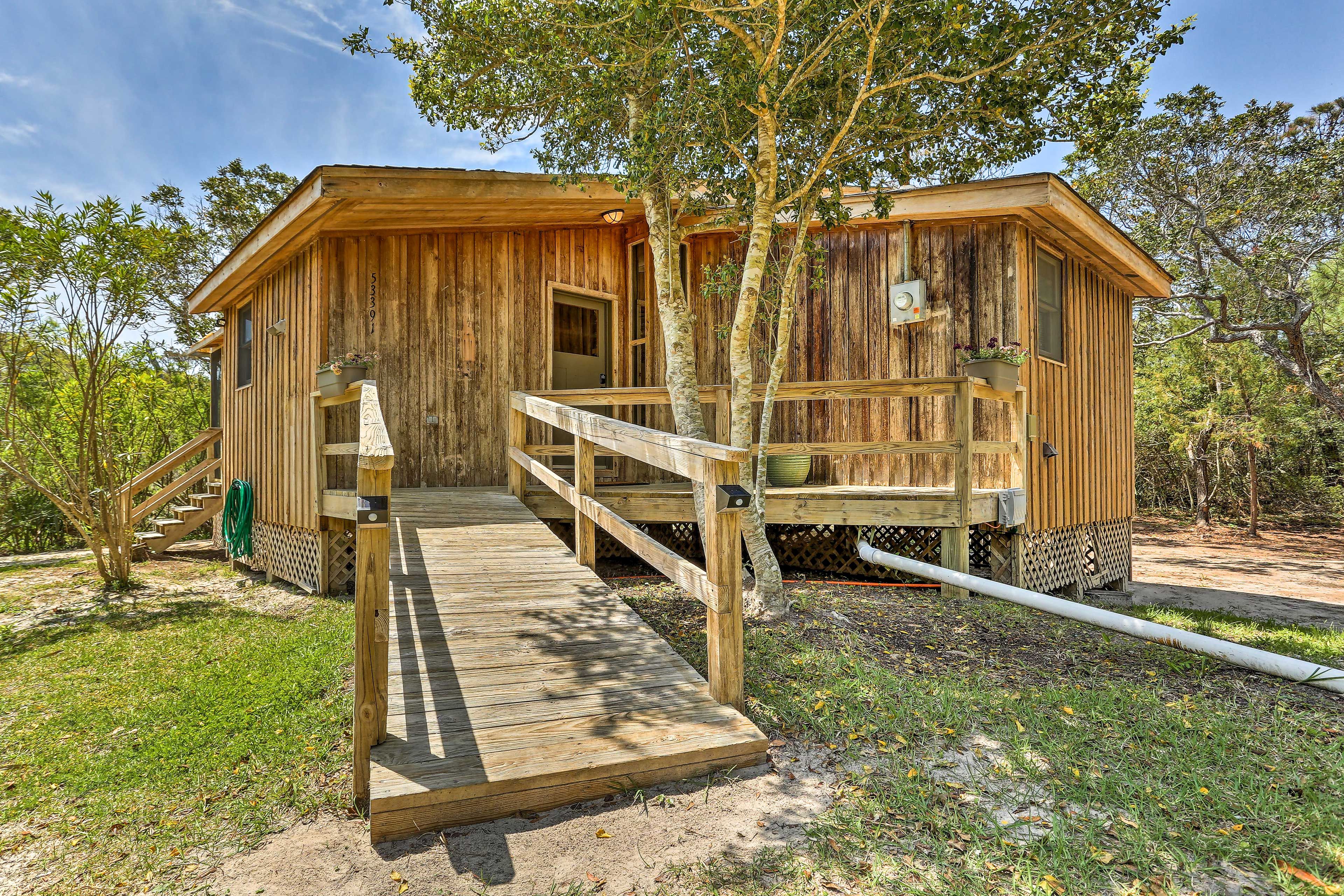 Exterior | Entry