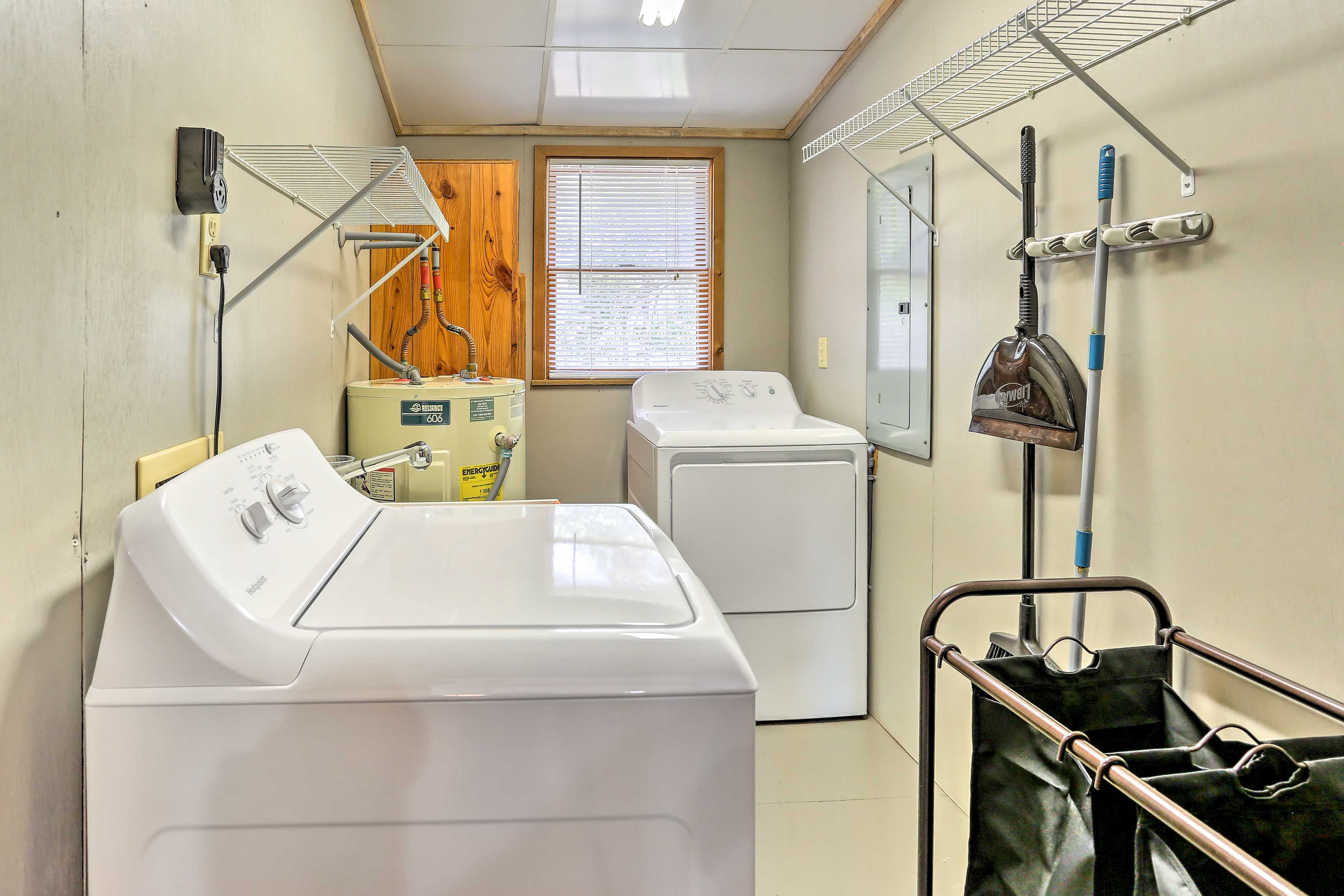 Laundry Room | Washer & Dryer