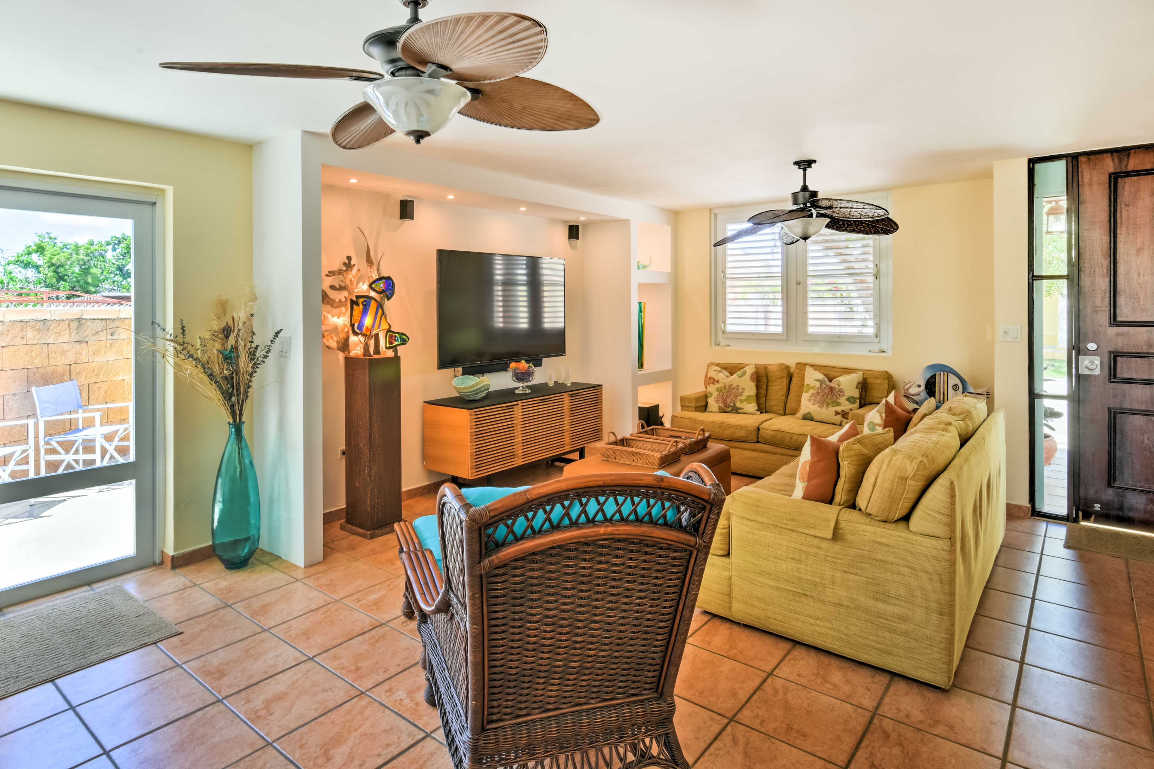 Living Room | Free WiFi