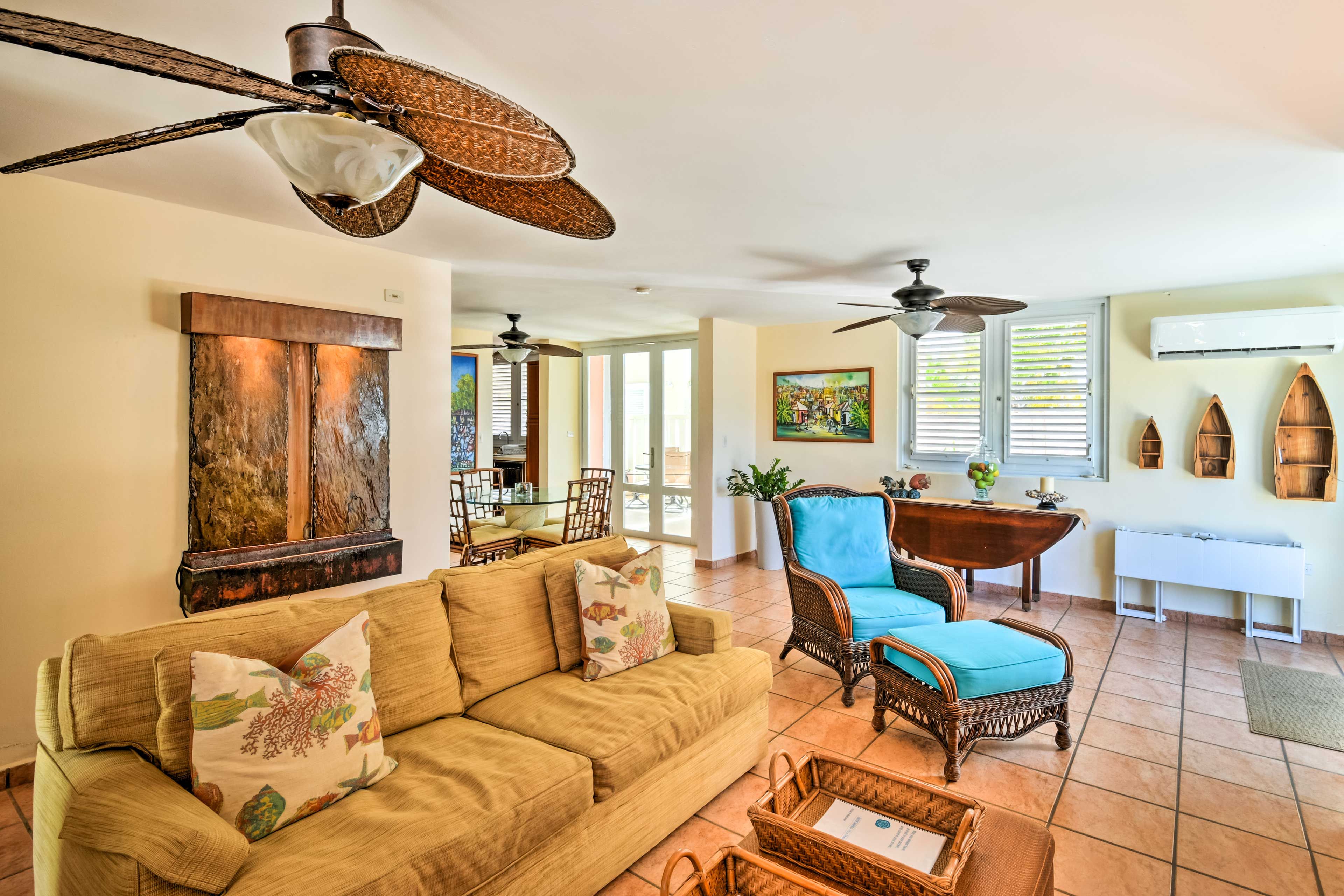 Living Room | Central A/C | TVs w/ Cable | Pack 'n Play