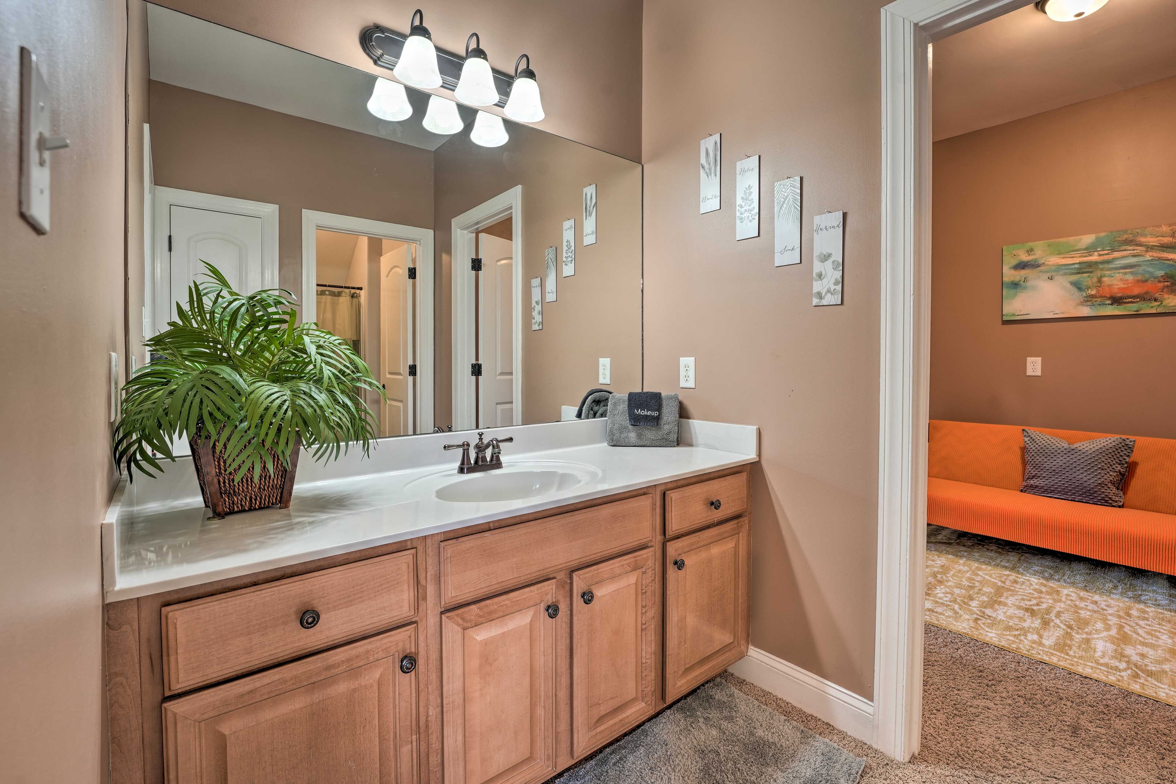 Full Bathroom
