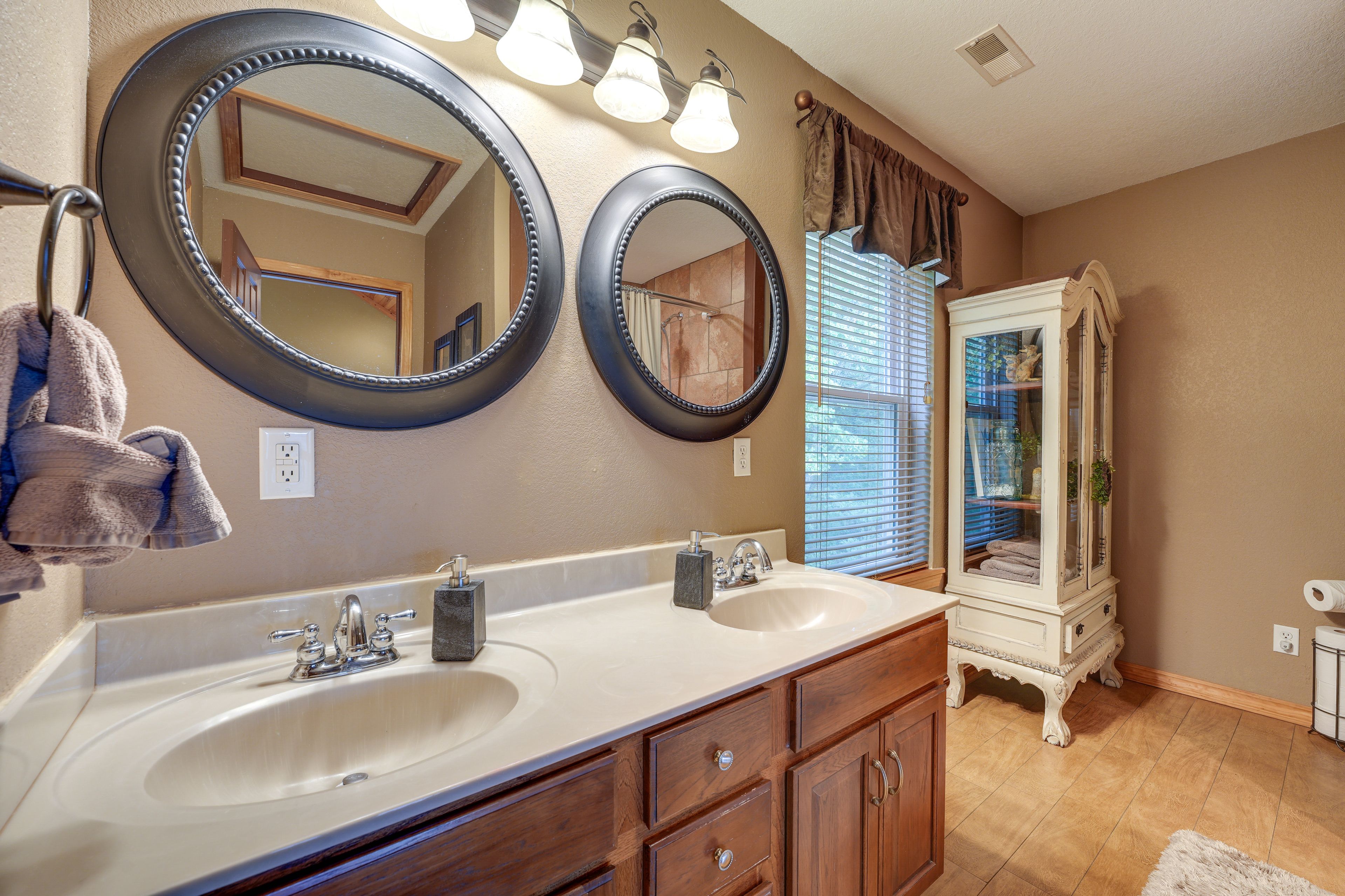 En-Suite Bathroom