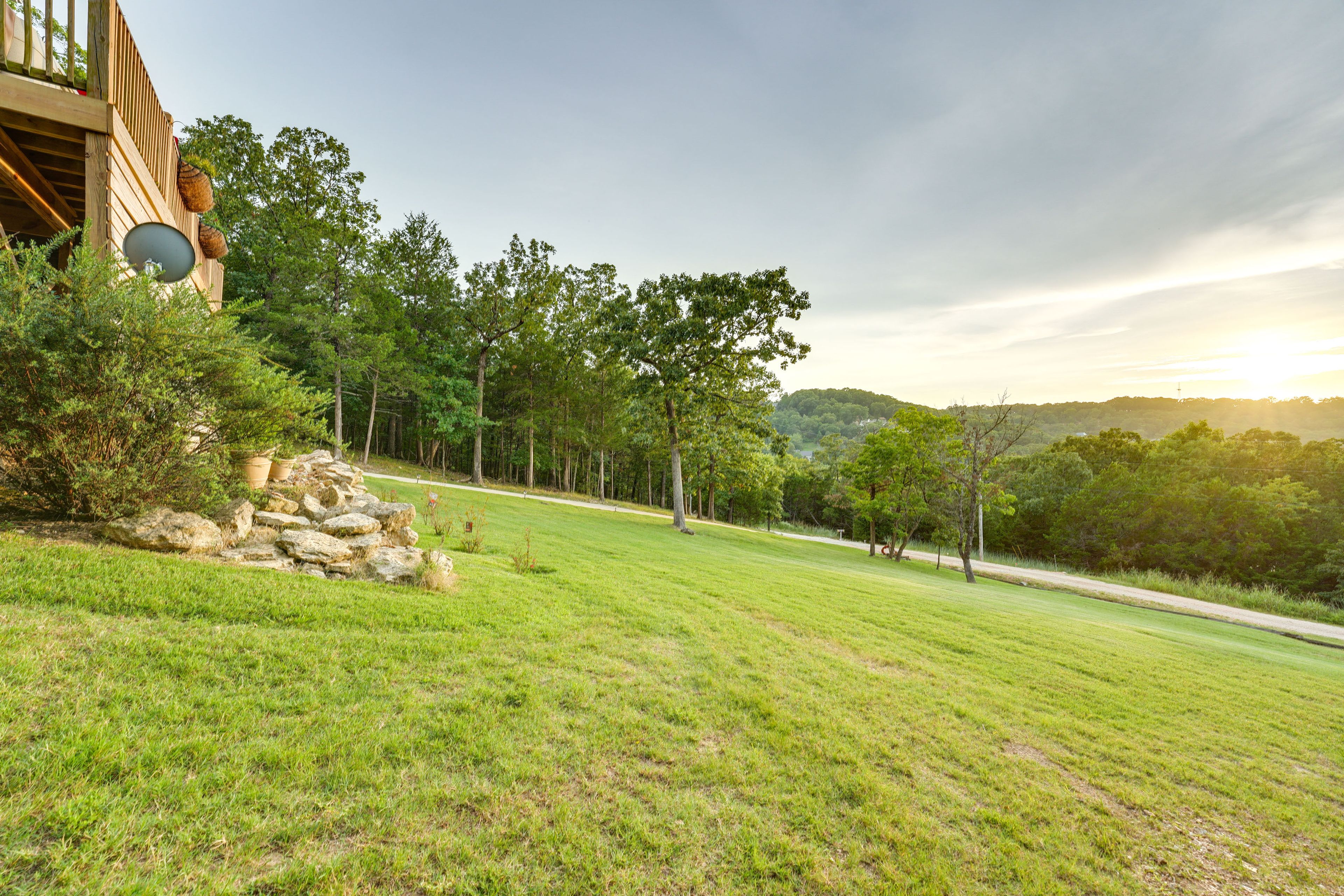 Backyard | Fire Pit | Firewood Provided