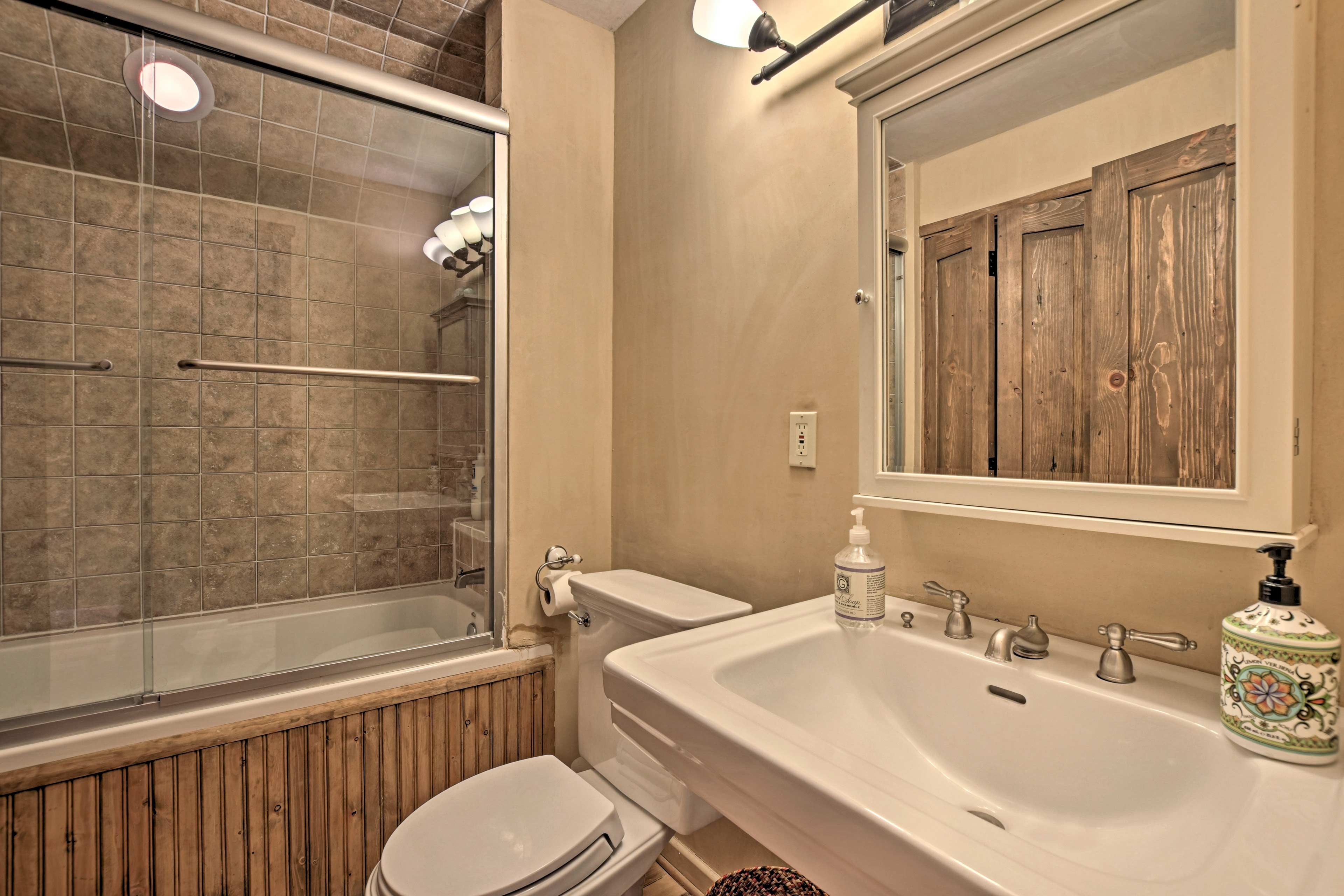 Full Bathroom